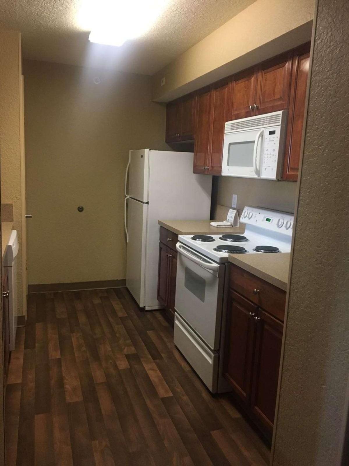 Studio 6 Suites Jacksonville Deerwood Park FL photo 42