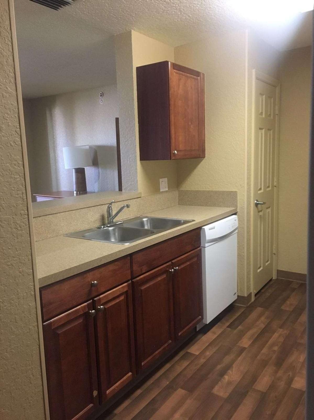 Studio 6 Suites Jacksonville Deerwood Park FL photo 41