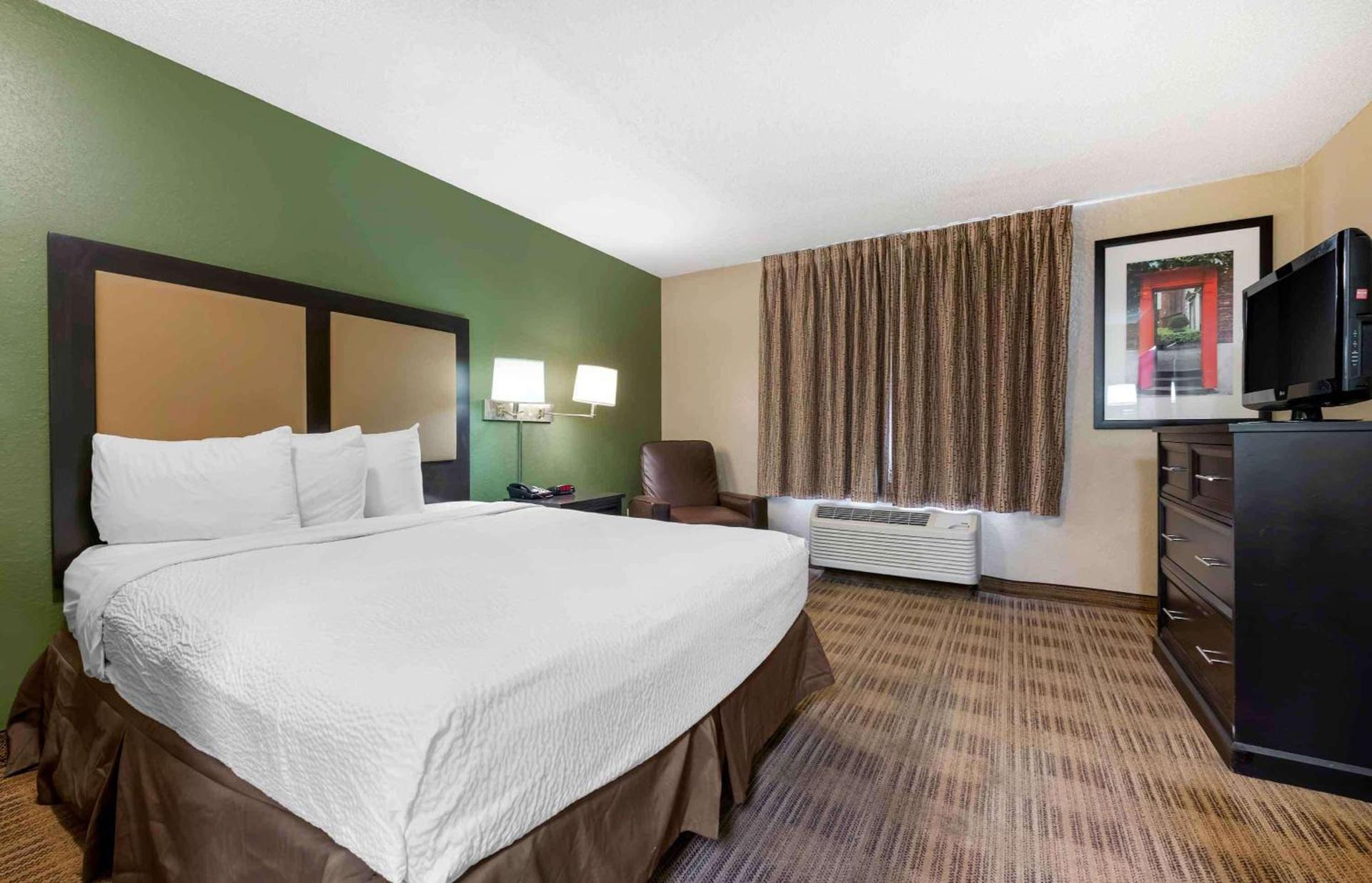 Extended Stay America Select Suites - Jacksonville - Lenoir Avenue East photo 7