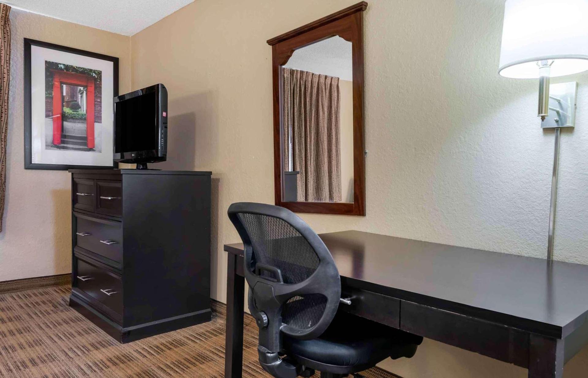 Extended Stay America Select Suites - Jacksonville - Lenoir Avenue East photo 15