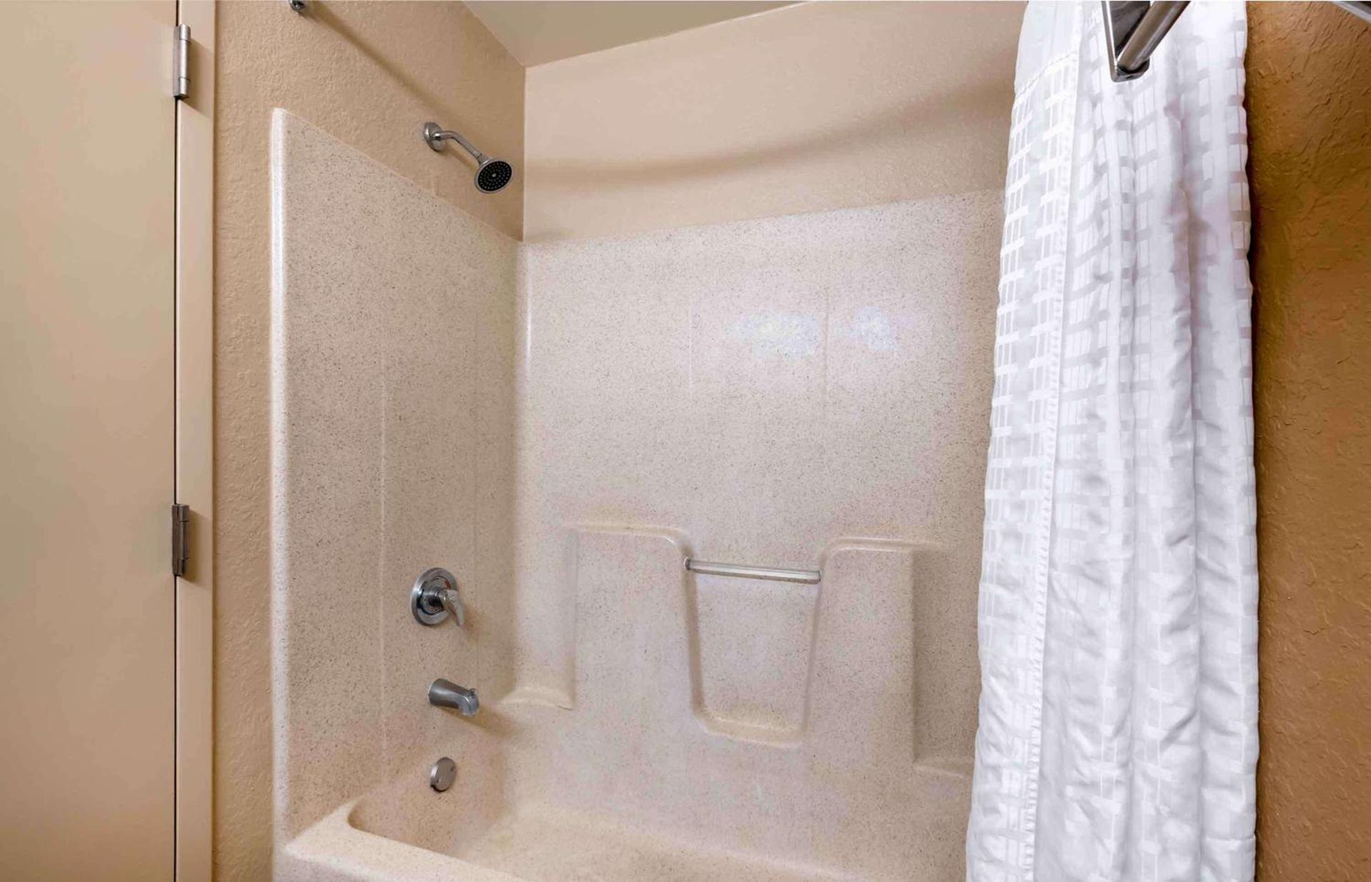 Extended Stay America Select Suites - Jacksonville - Lenoir Avenue East photo 32