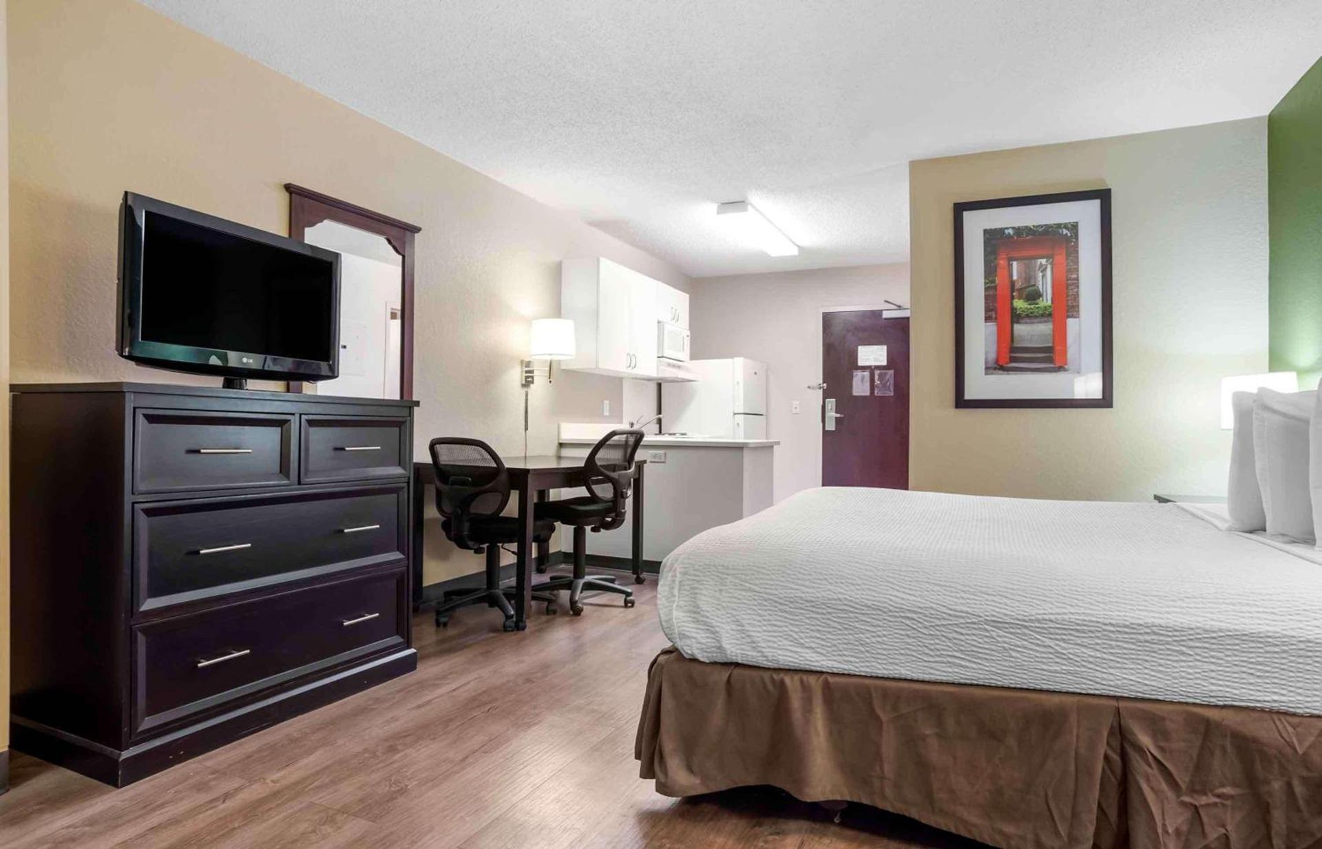 Extended Stay America Suites - Pensacola - University Mall photo 8