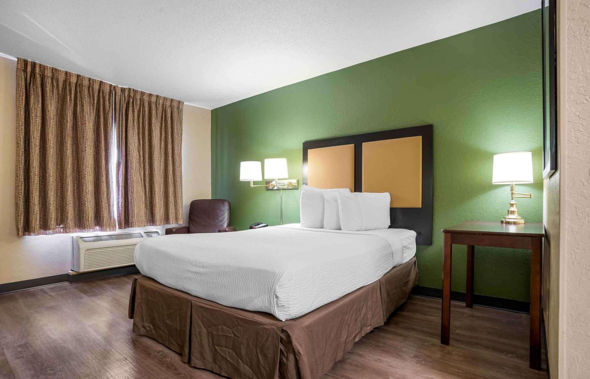 Extended Stay America Suites - Pensacola - University Mall photo 12