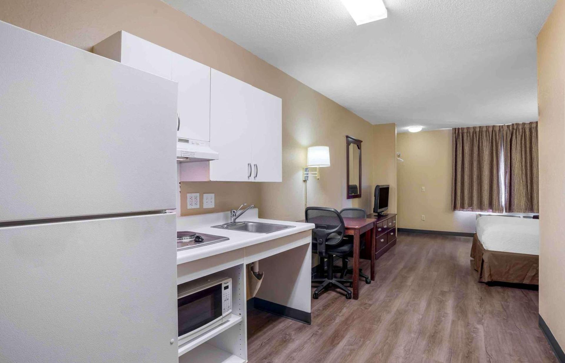 Extended Stay America Suites - Pensacola - University Mall photo 14
