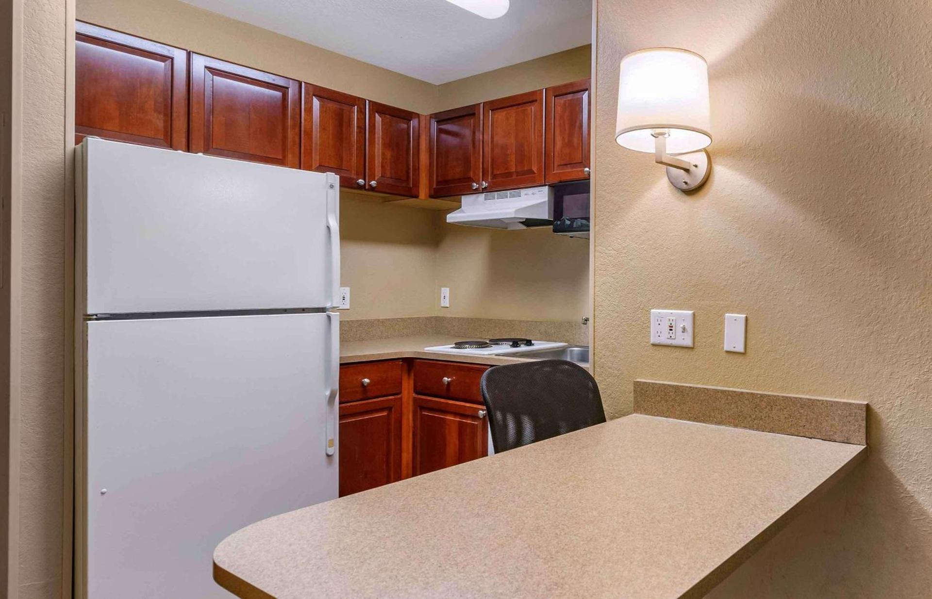 Extended Stay America Suites - Tampa - Airport - N Westshore Blvd photo 18