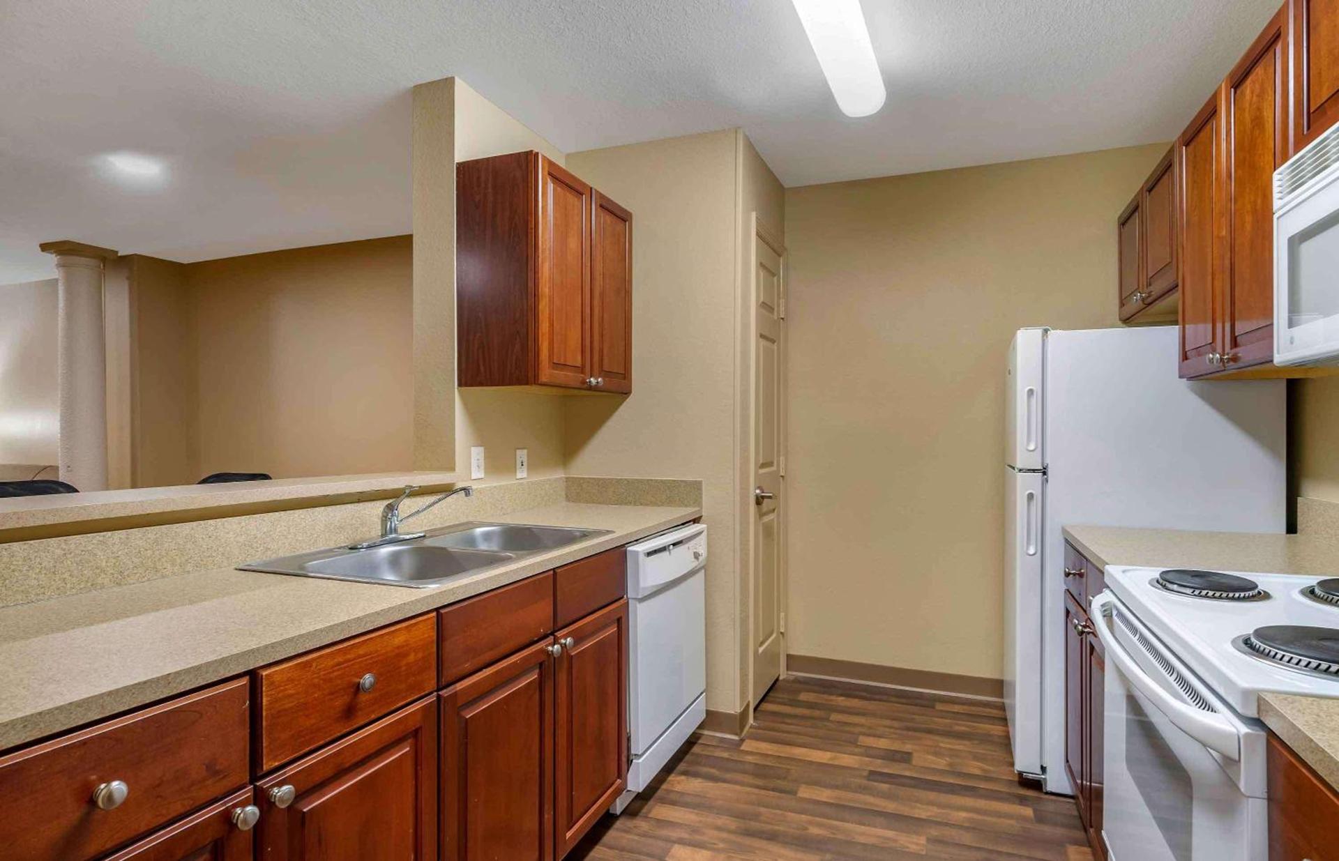 Extended Stay America Suites - Tampa - Airport - N Westshore Blvd photo 30