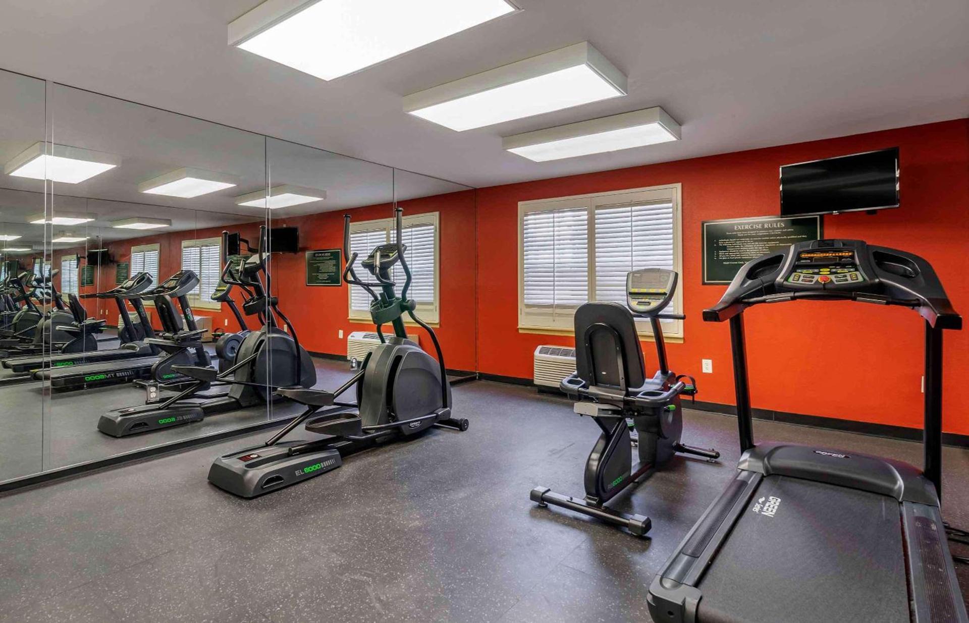 Extended Stay America Suites - Tampa - Airport - N Westshore Blvd photo 36