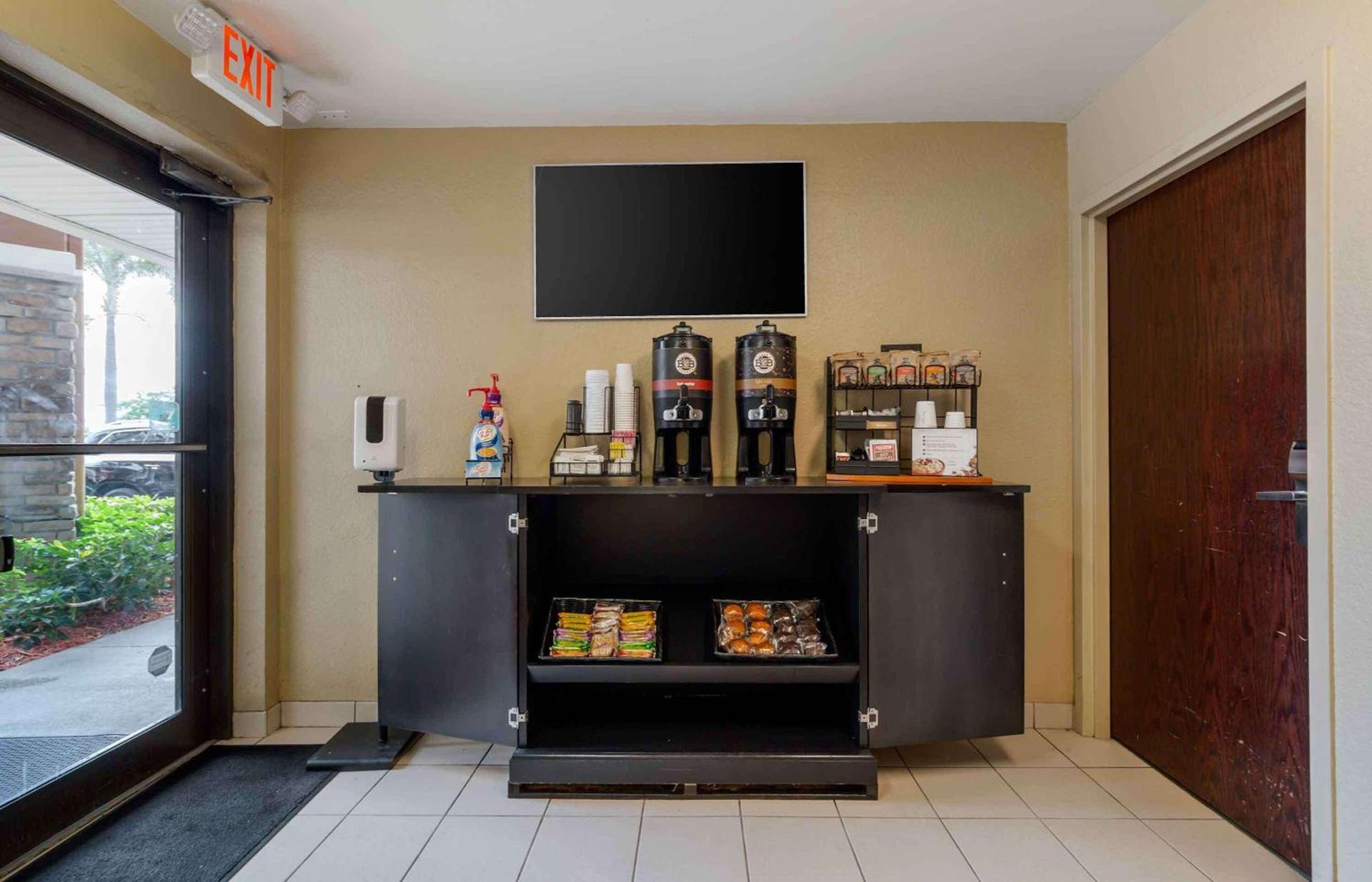 Extended Stay America Suites - Fort Lauderdale - Cypress Creek - Andrews Ave photo 8