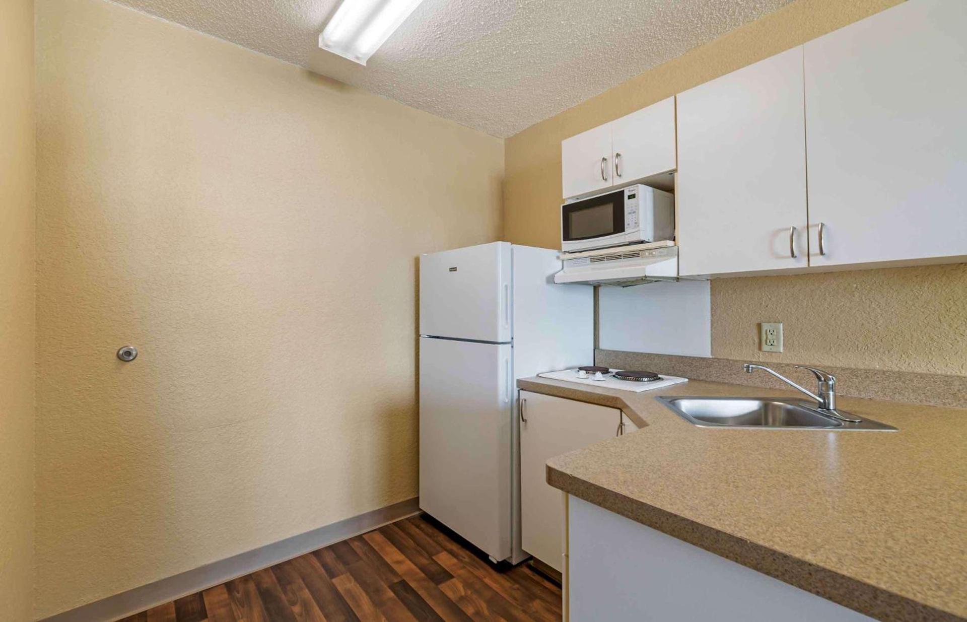 Extended Stay America Suites - Fort Lauderdale - Cypress Creek - Andrews Ave photo 18
