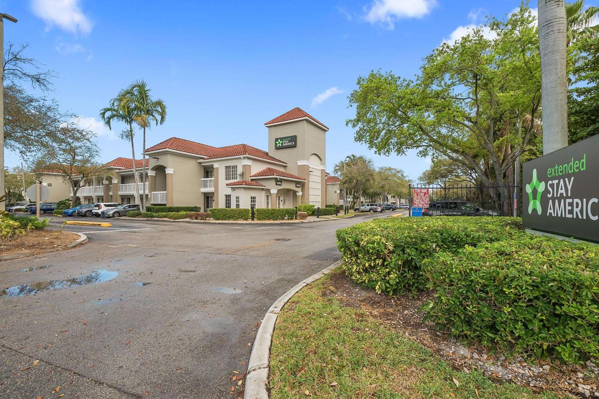 Extended Stay America Suites - Miami - Airport - Blue Lagoon photo 2