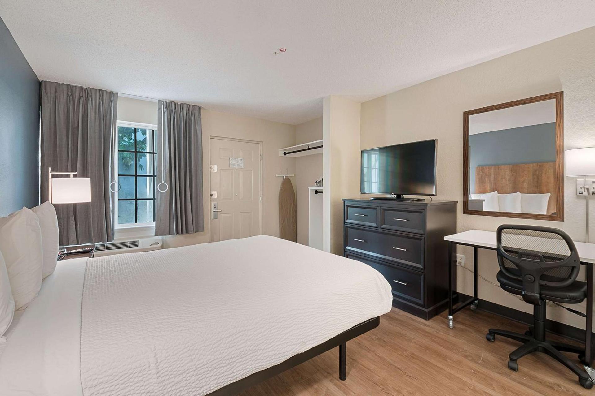 Extended Stay America Suites - Miami - Airport - Blue Lagoon photo 9