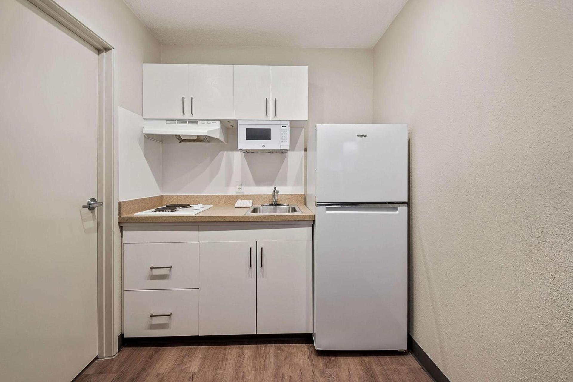 Extended Stay America Suites - Miami - Airport - Blue Lagoon photo 15