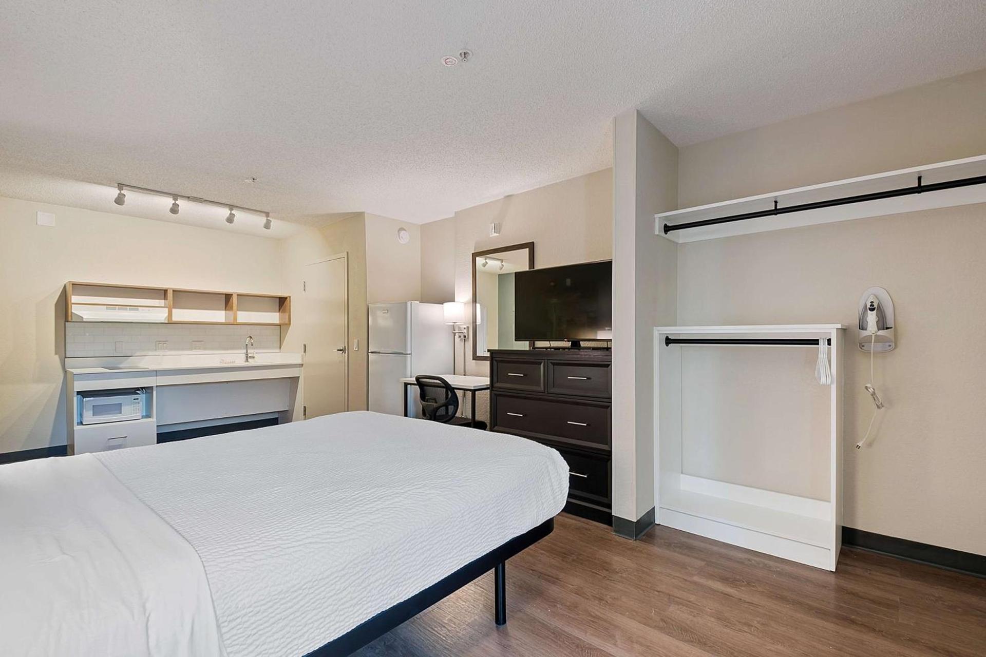 Extended Stay America Suites - Miami - Airport - Blue Lagoon photo 21