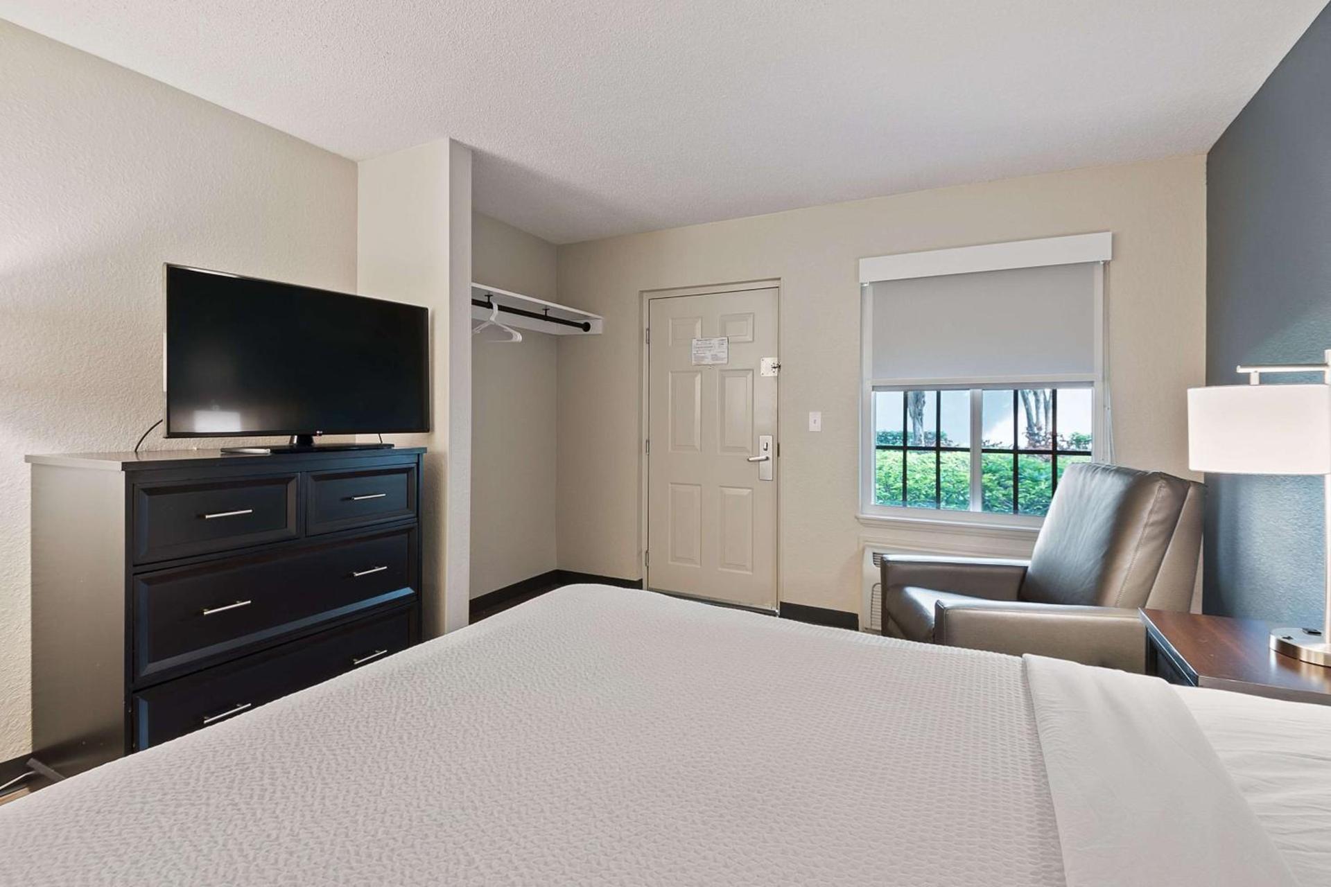 Extended Stay America Suites - Miami - Airport - Blue Lagoon photo 27