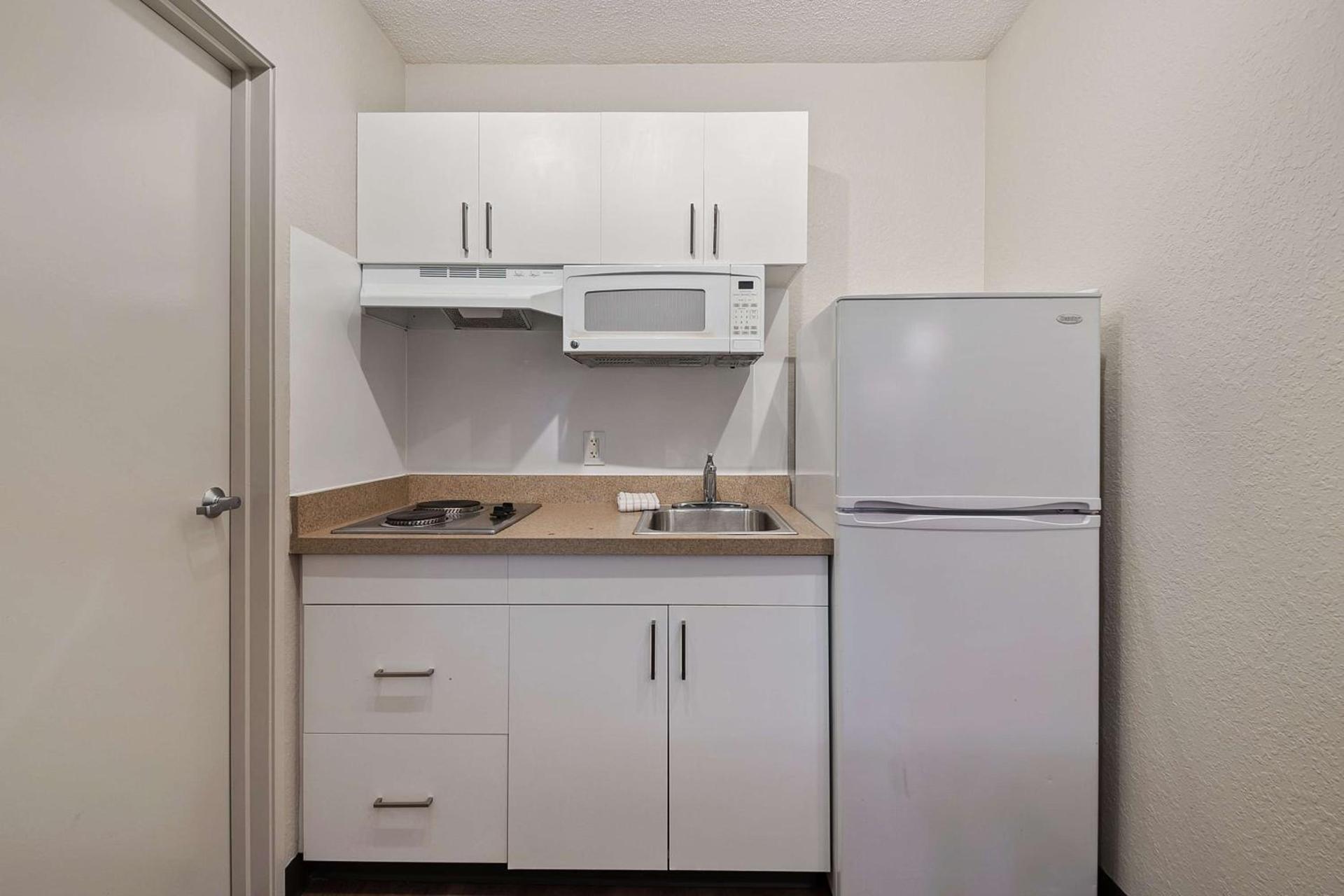 Extended Stay America Suites - Miami - Airport - Blue Lagoon photo 29