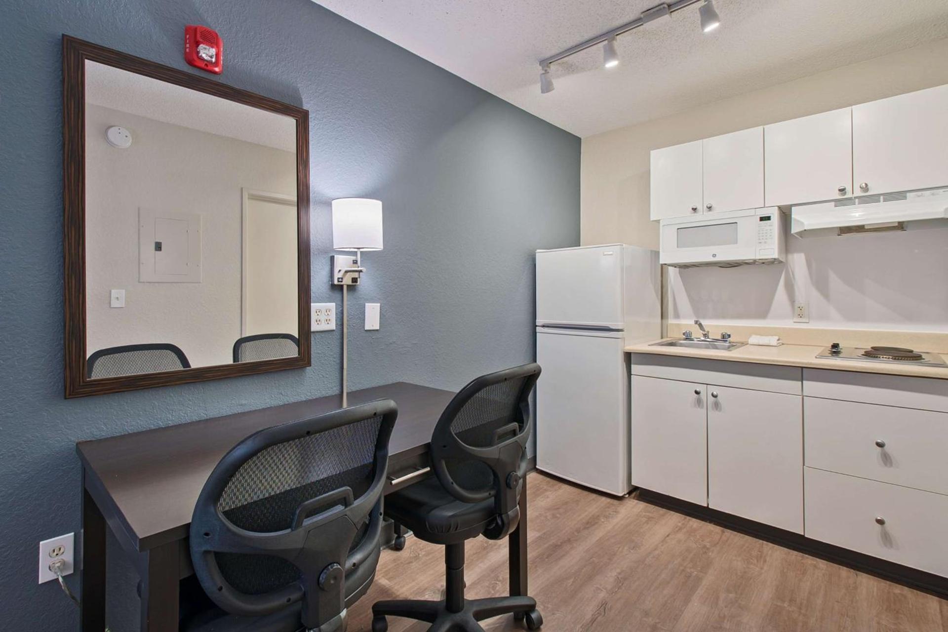 Extended Stay America Suites - Miami - Airport - Blue Lagoon photo 41