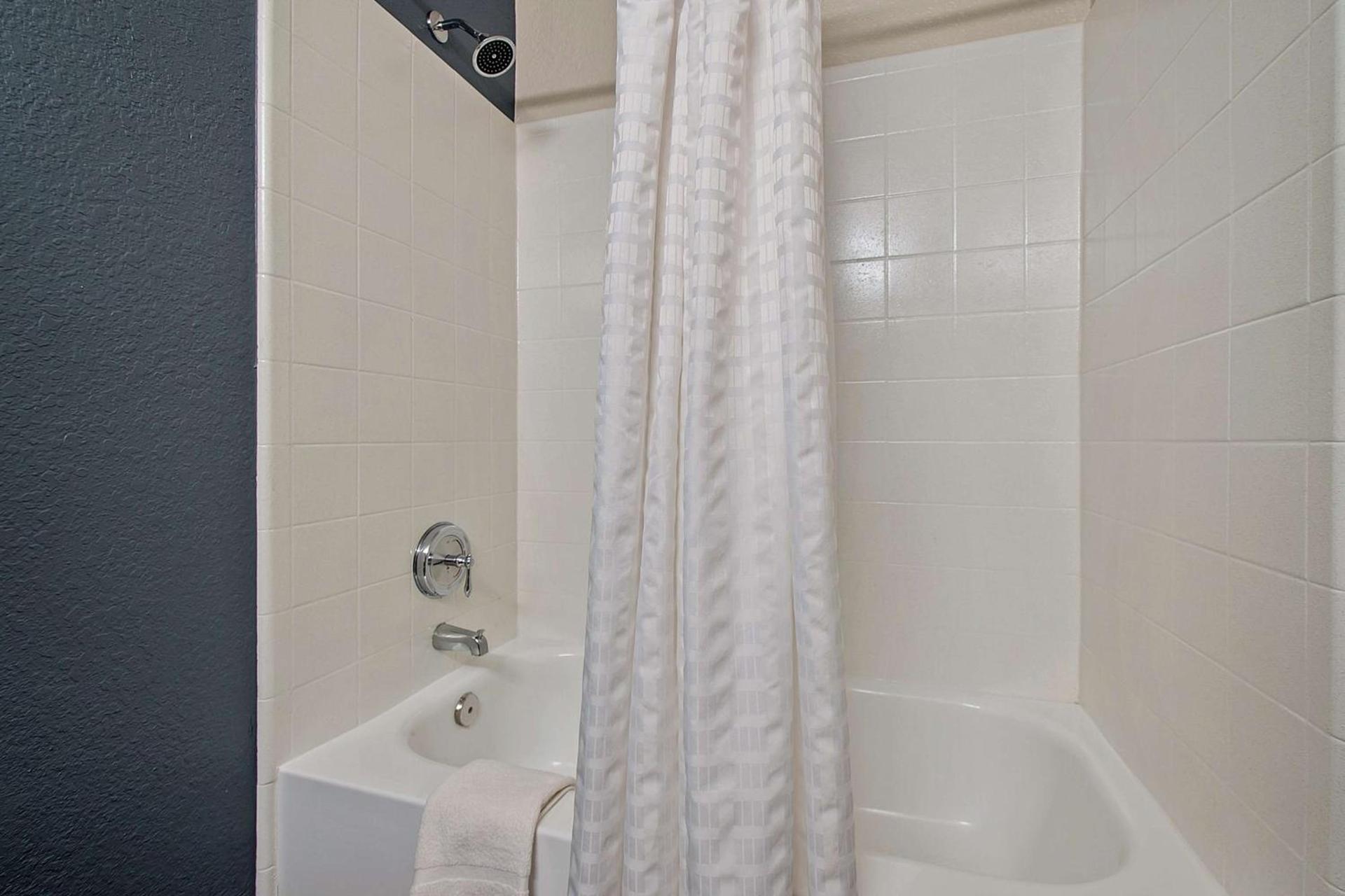 Extended Stay America Suites - Miami - Airport - Blue Lagoon photo 56