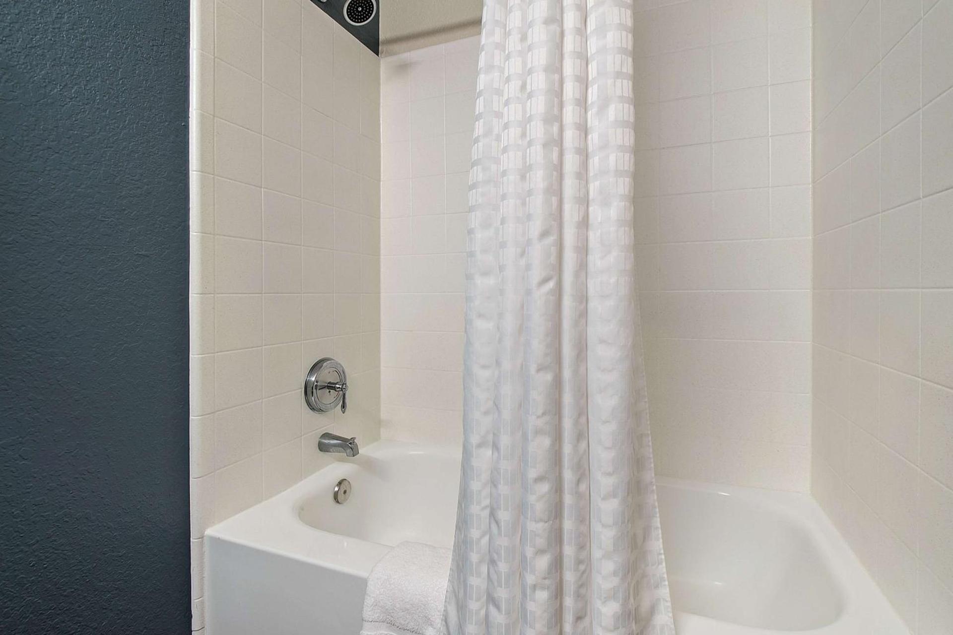 Extended Stay America Suites - Miami - Airport - Blue Lagoon photo 59