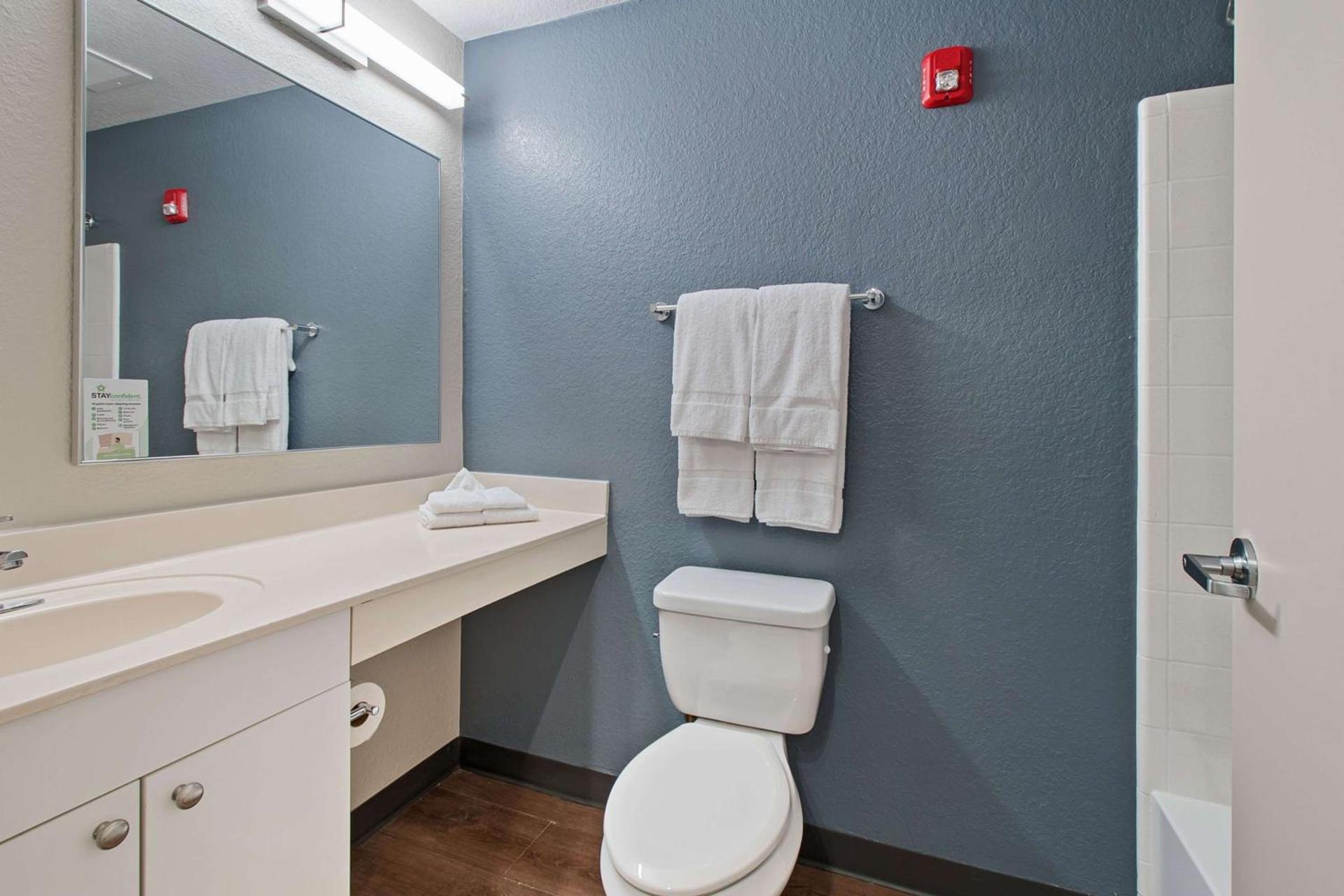 Extended Stay America Suites - Miami - Airport - Blue Lagoon photo 57