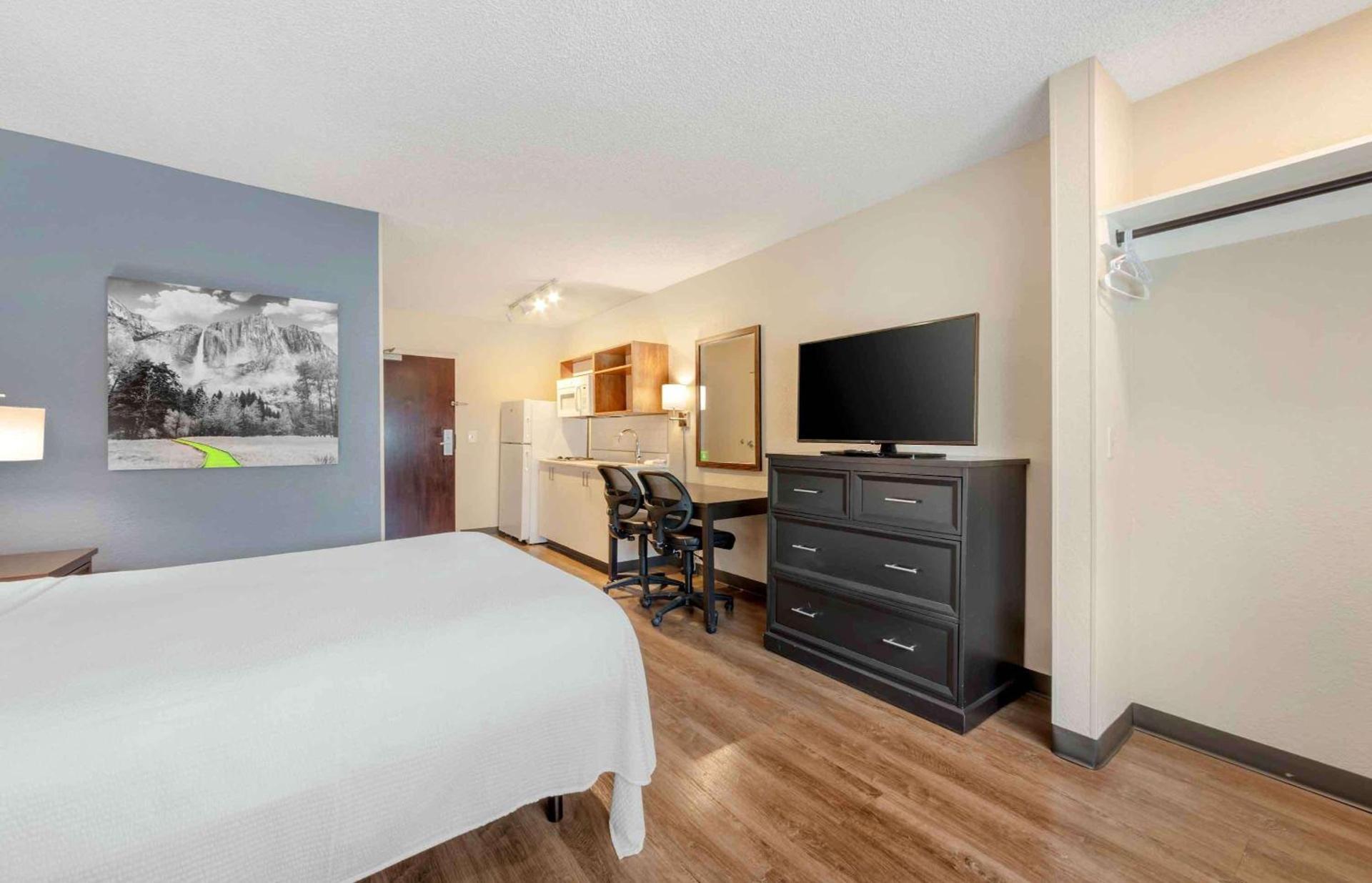 Extended Stay America Premier Suites - Miami - Airport - Doral - 87th Avenue South photo 9