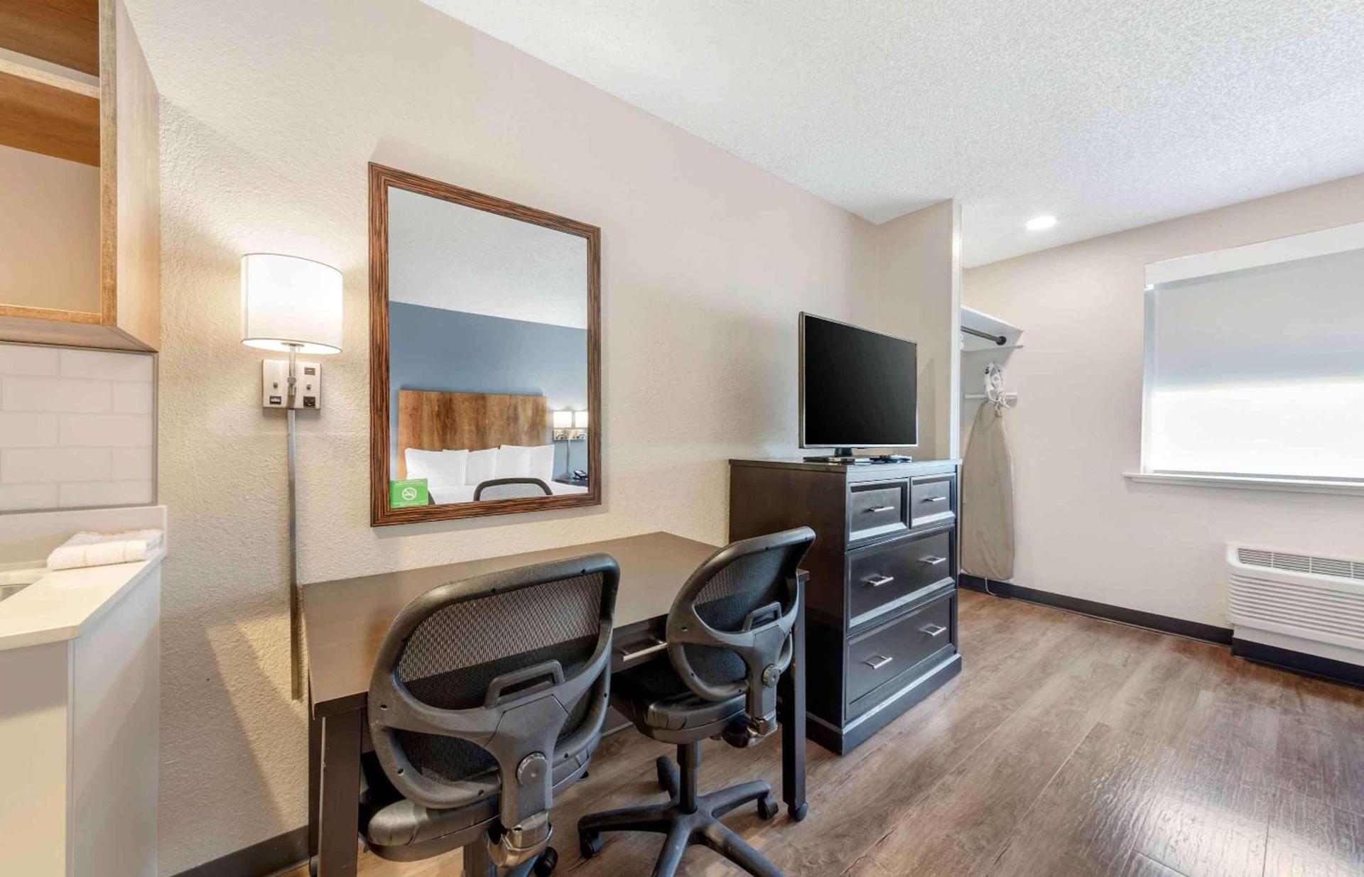 Extended Stay America Premier Suites - Miami - Airport - Doral - 87th Avenue South photo 10