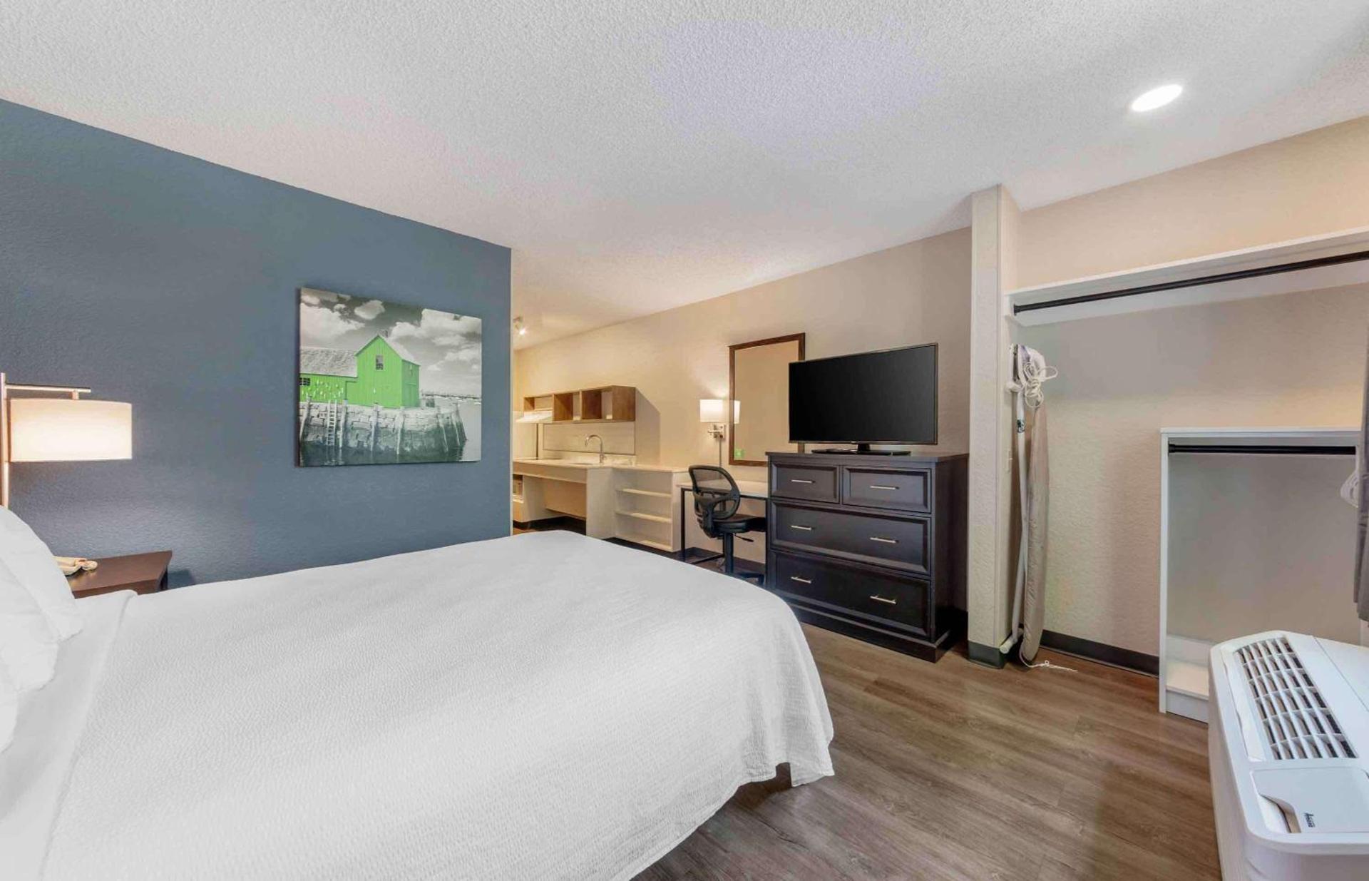 Extended Stay America Premier Suites - Miami - Airport - Doral - 87th Avenue South photo 13