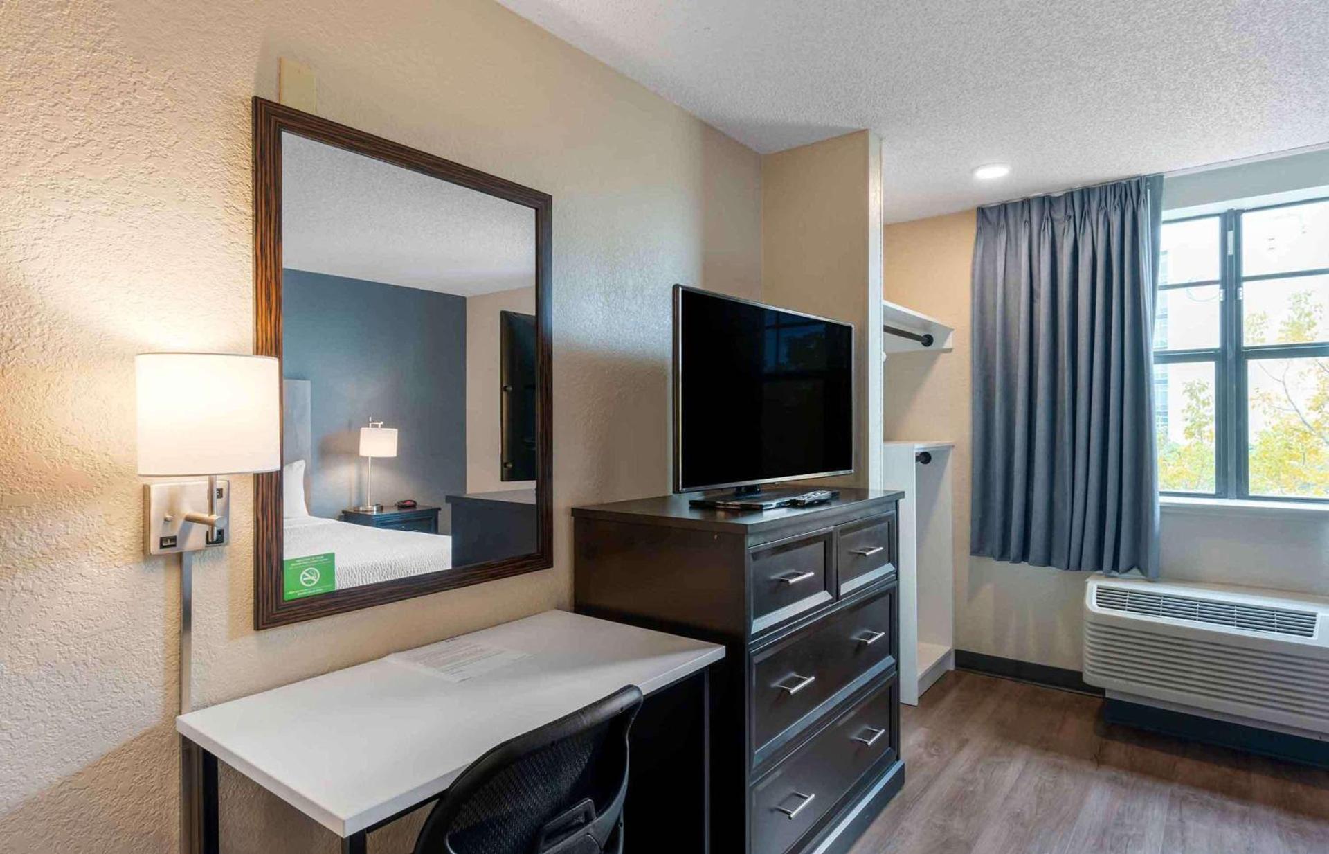 Extended Stay America Premier Suites - Miami - Airport - Doral - 87th Avenue South photo 14