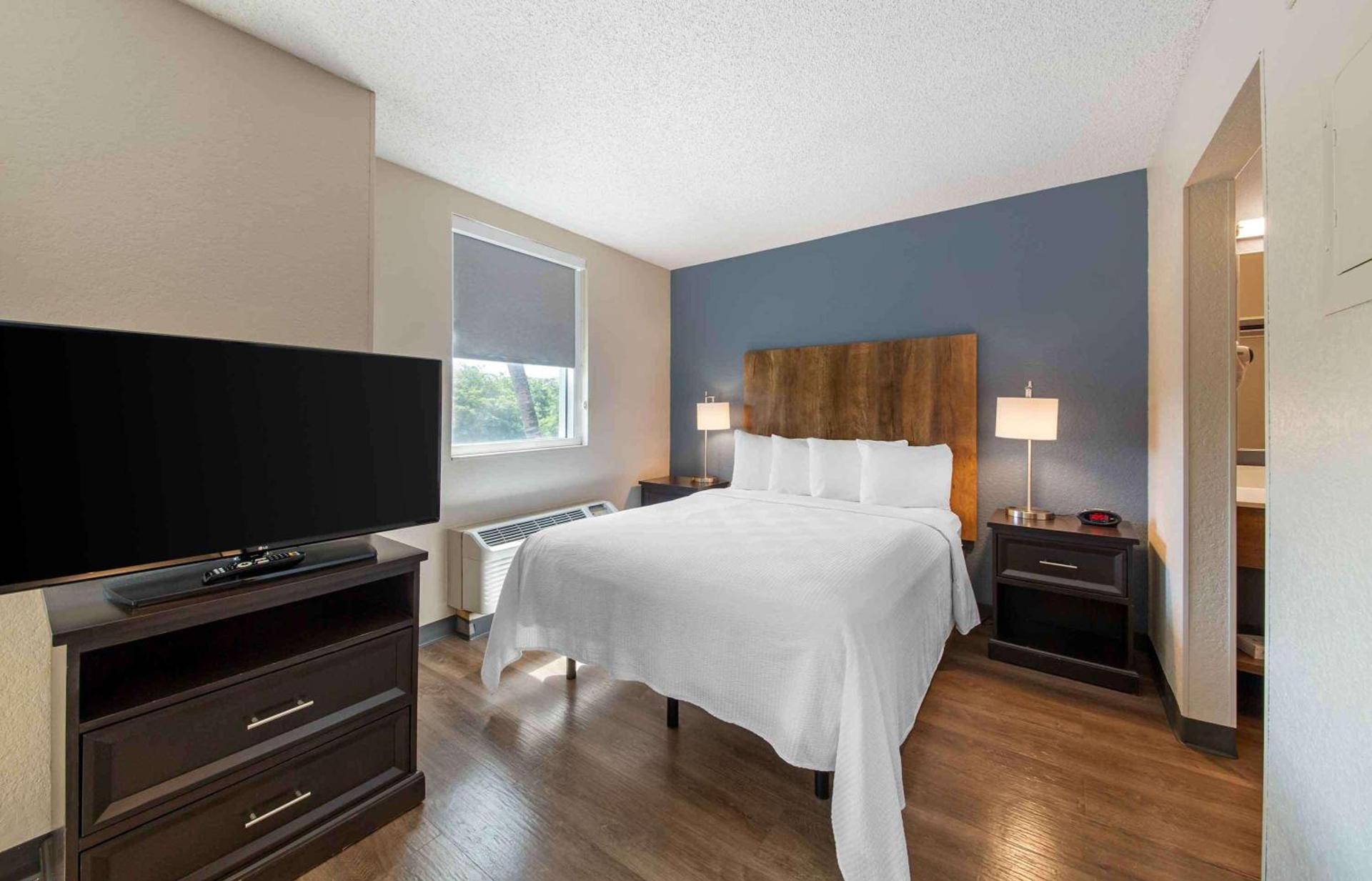 Extended Stay America Premier Suites - Miami - Airport - Doral - 25th Street photo 13