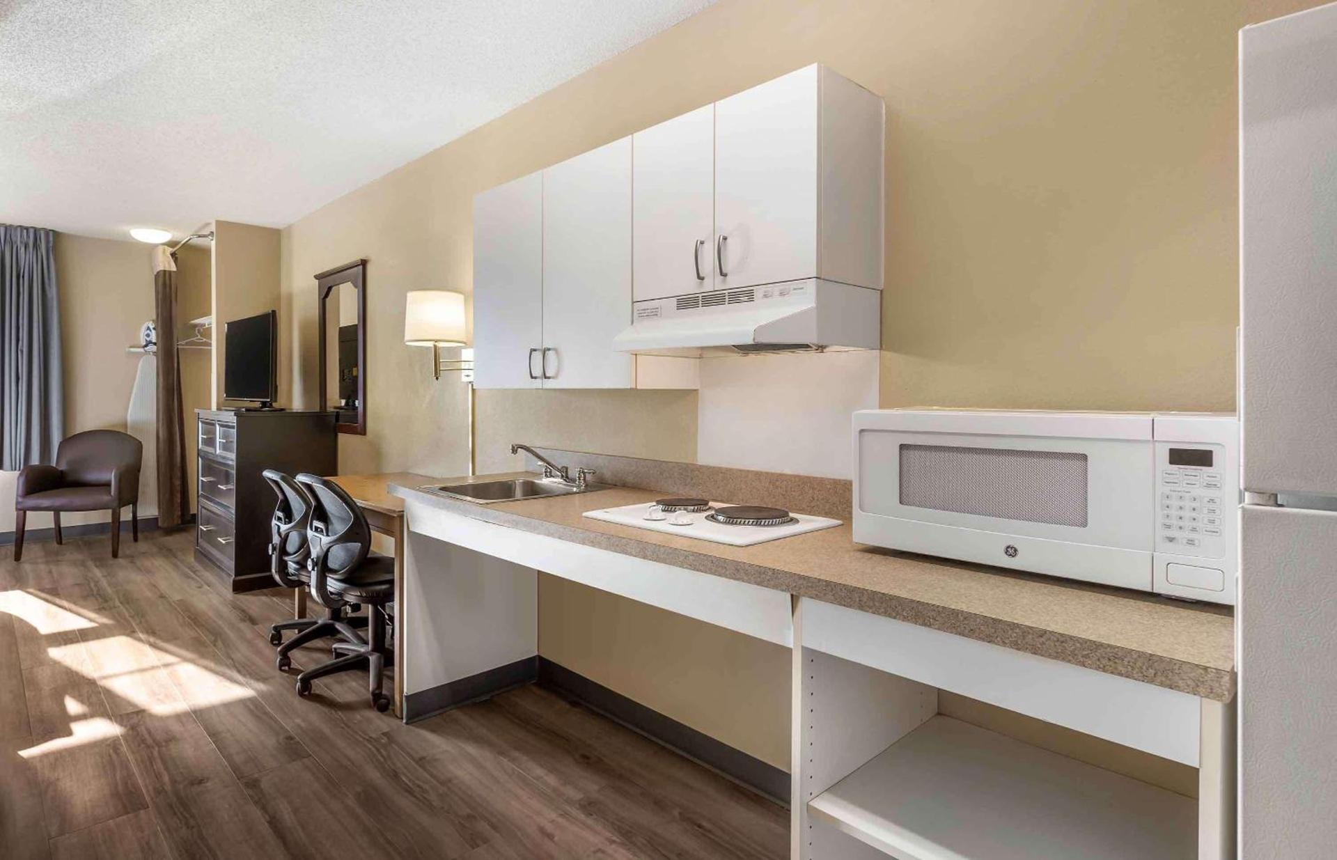 Extended Stay America Suites - Boston - Braintree photo 20