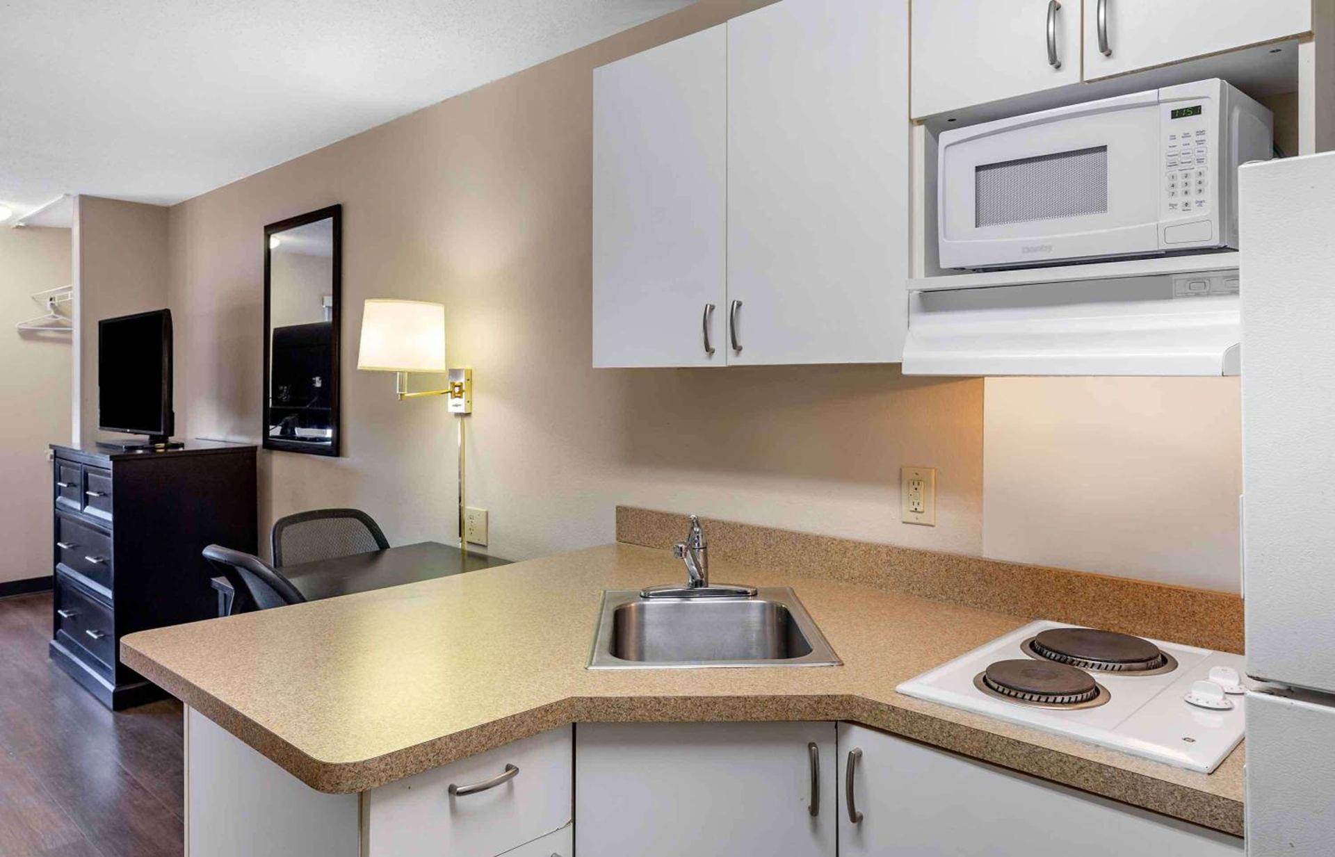 Extended Stay America Suites - Boston - Braintree photo 28