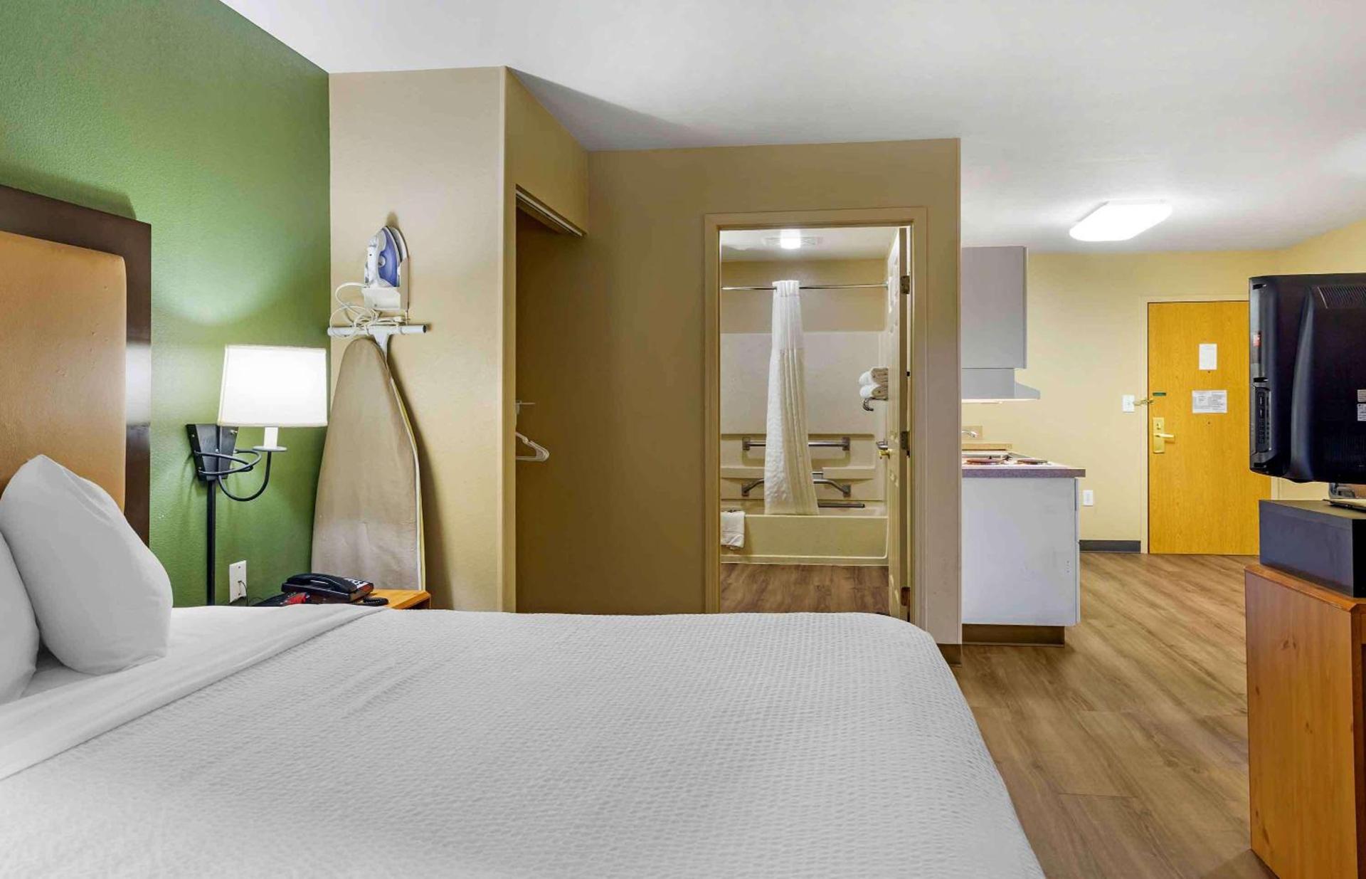 Extended Stay America Suites - Boston - Waltham - 32 4th Ave photo 21