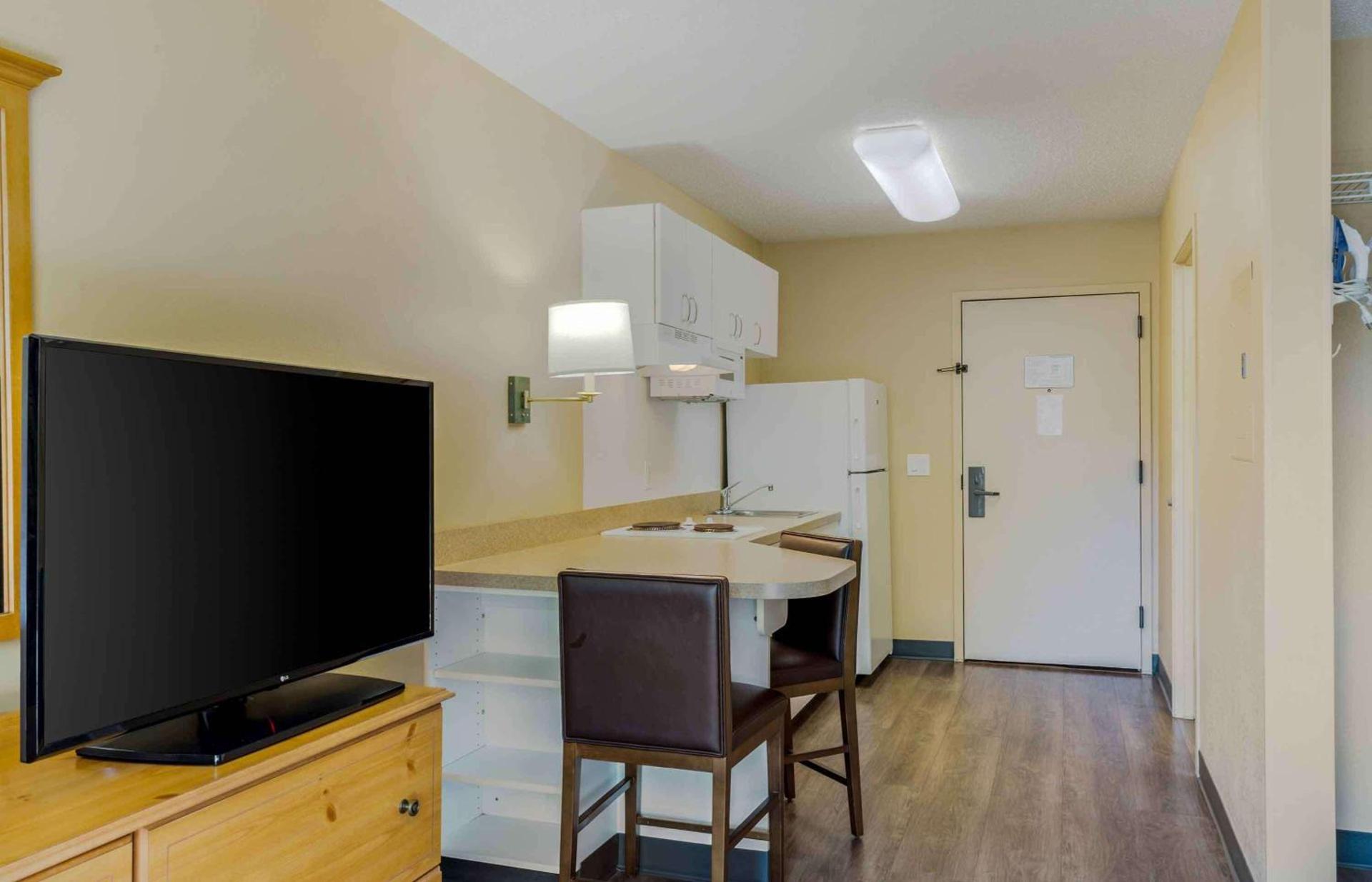 Extended Stay America Suites - Boston - Waltham - 52 4th Ave photo 17