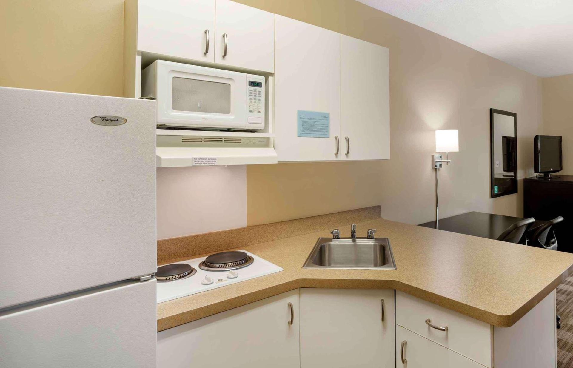 Extended Stay America Suites - Meadowlands - Rutherford photo 17