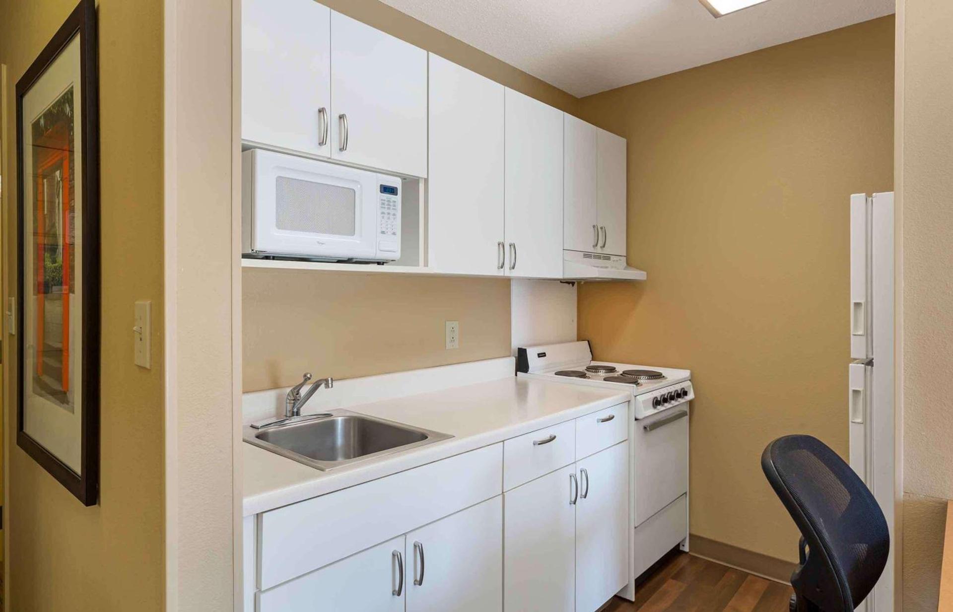Extended Stay America Suites - Hartford - Farmington photo 13