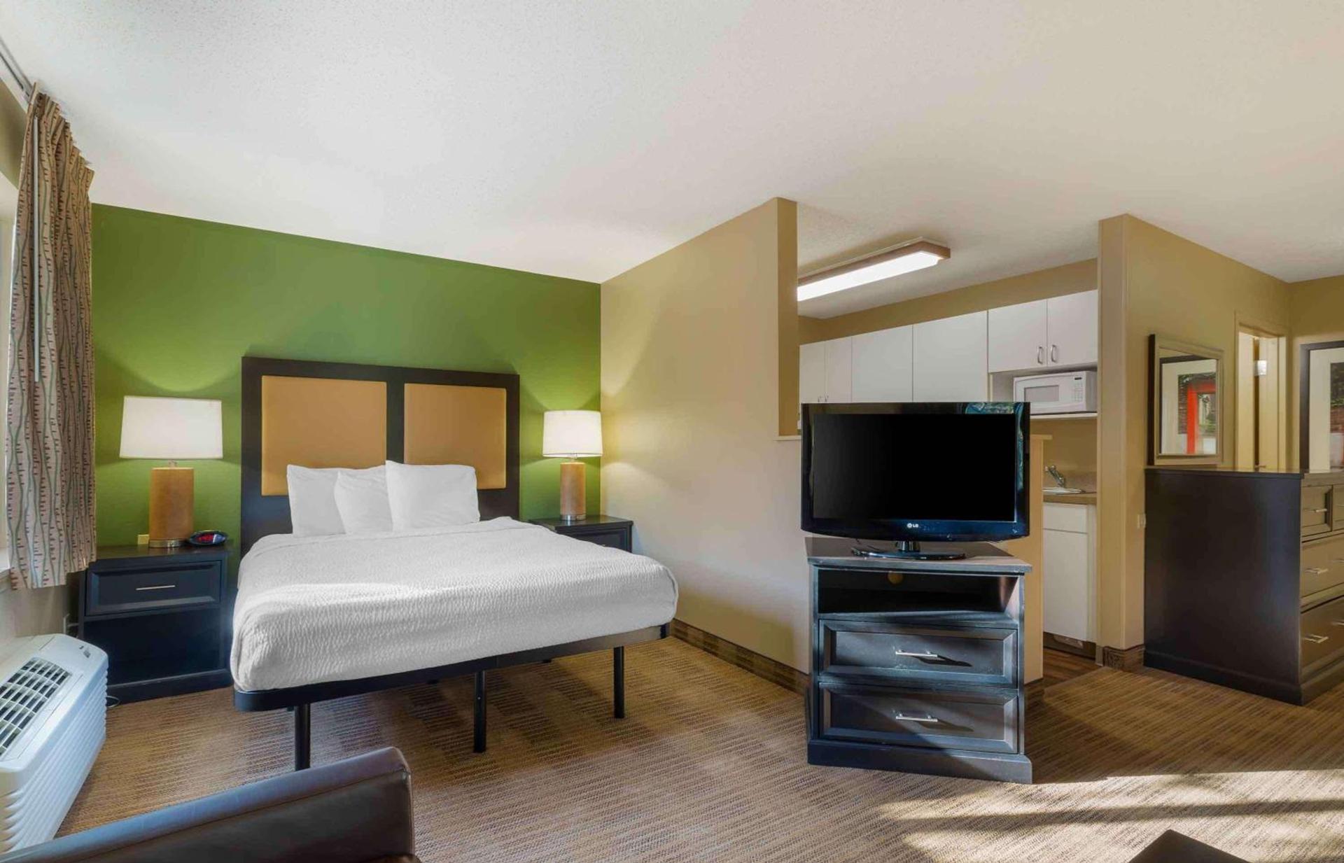 Extended Stay America Suites - Hartford - Farmington photo 18