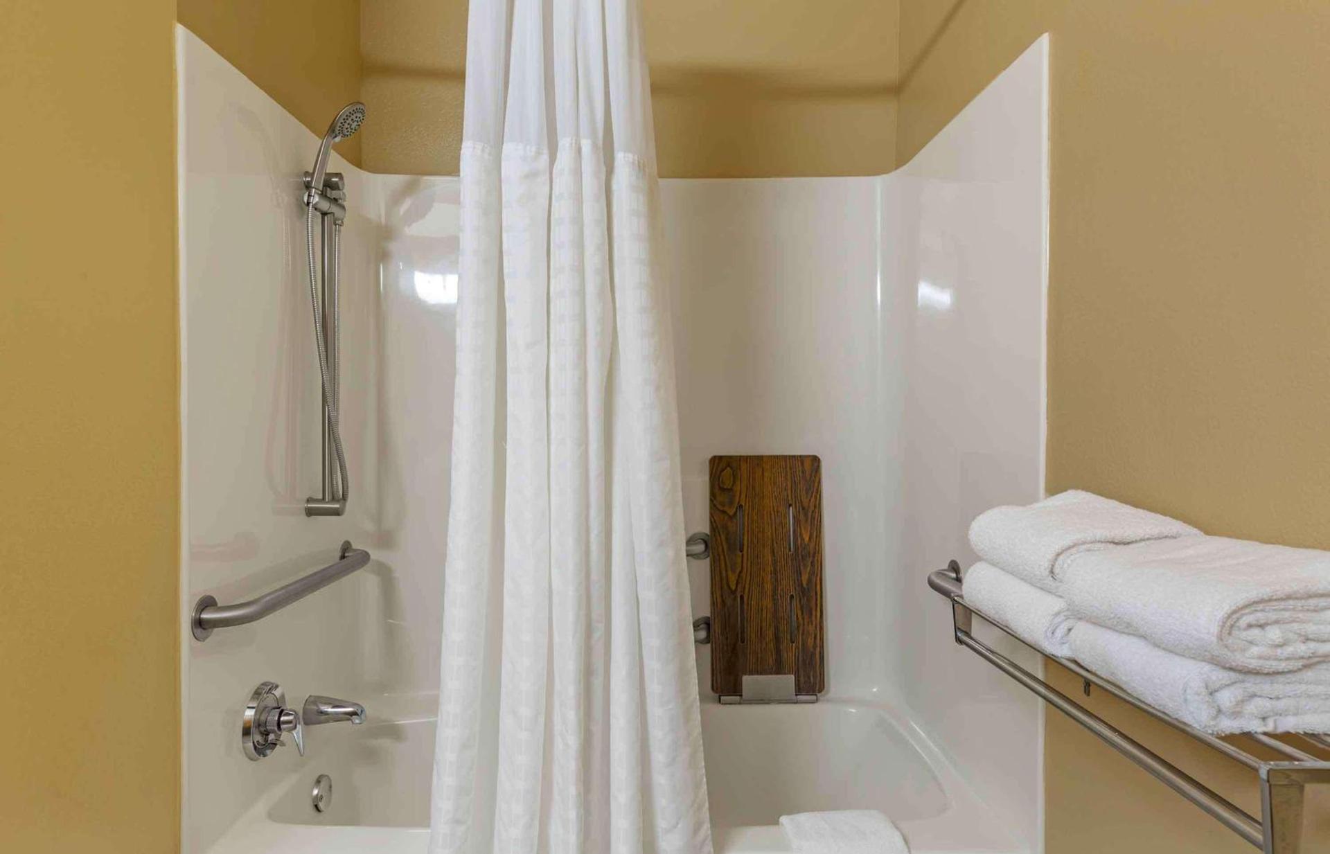 Extended Stay America Suites - Hartford - Farmington photo 35