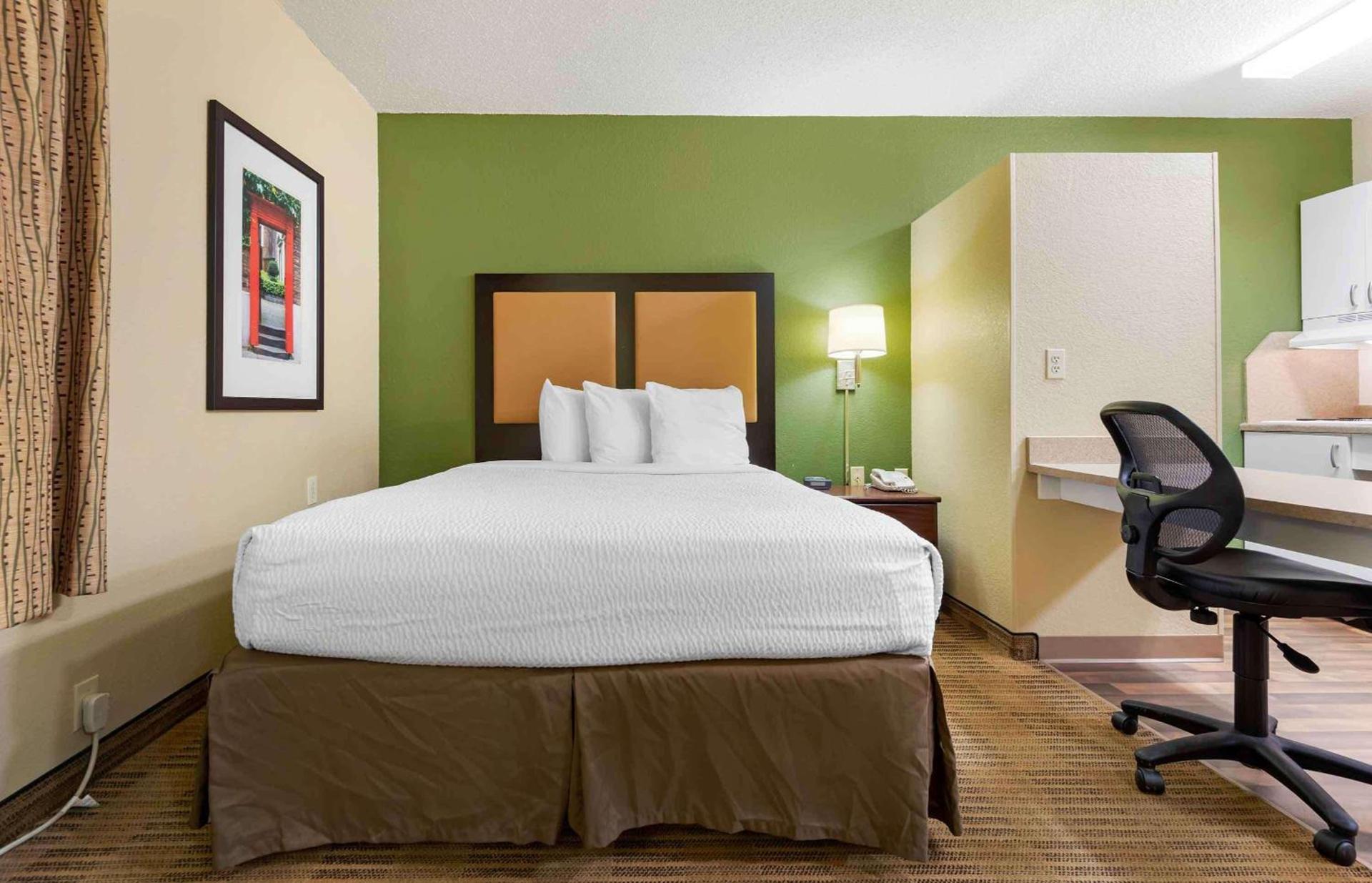 Studio 6 Extended Stay Rochester Greece NY photo 14