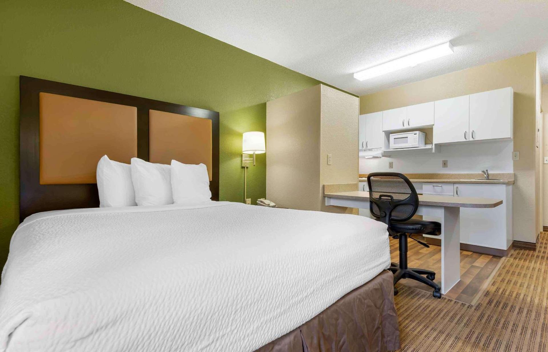 Studio 6 Extended Stay Rochester Greece NY photo 16