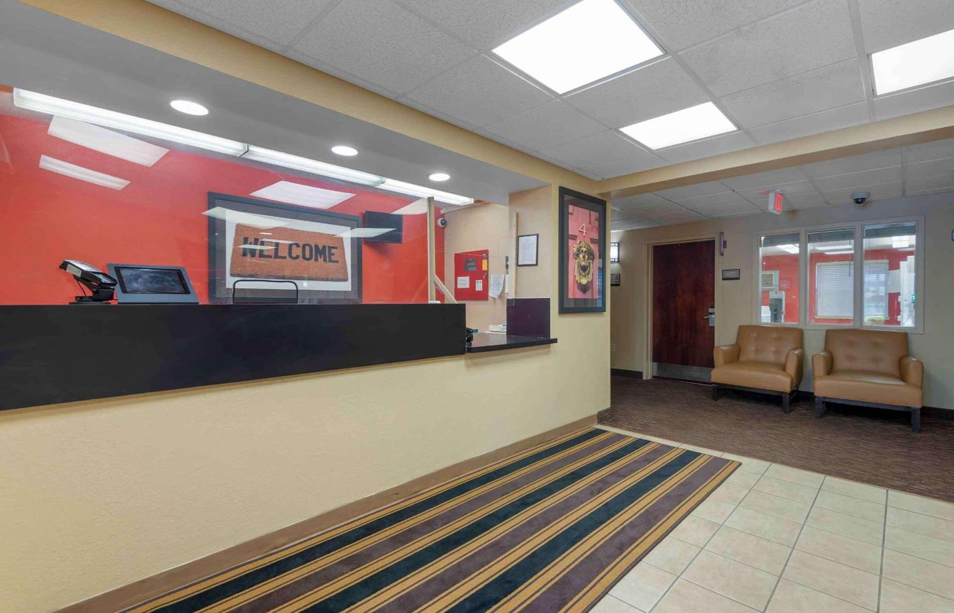 Studio 6 Corporate Extended Stay Buffalo Amherst NY photo 5