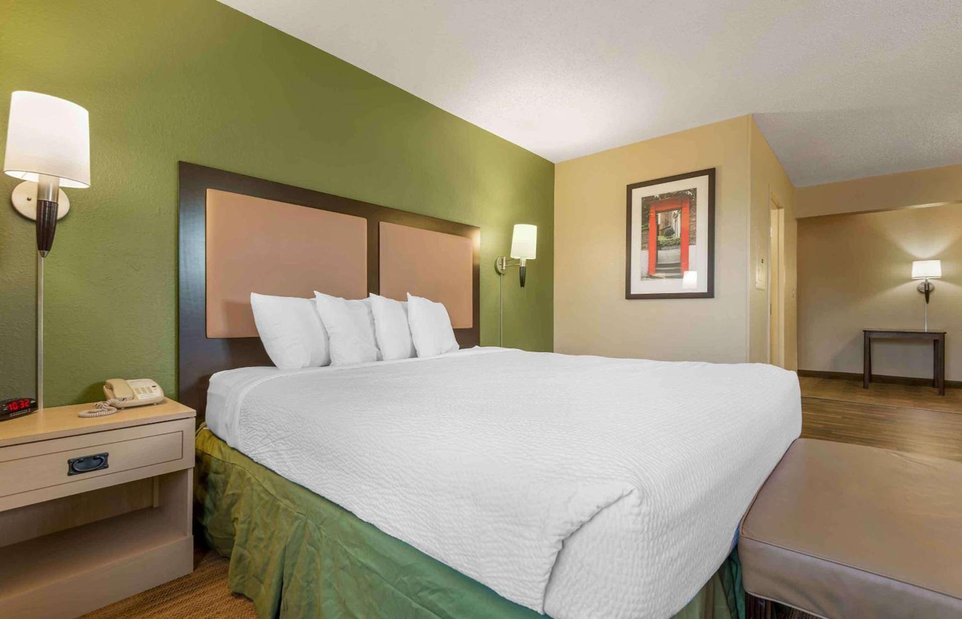 Studio 6 Corporate Extended Stay Buffalo Amherst NY photo 23