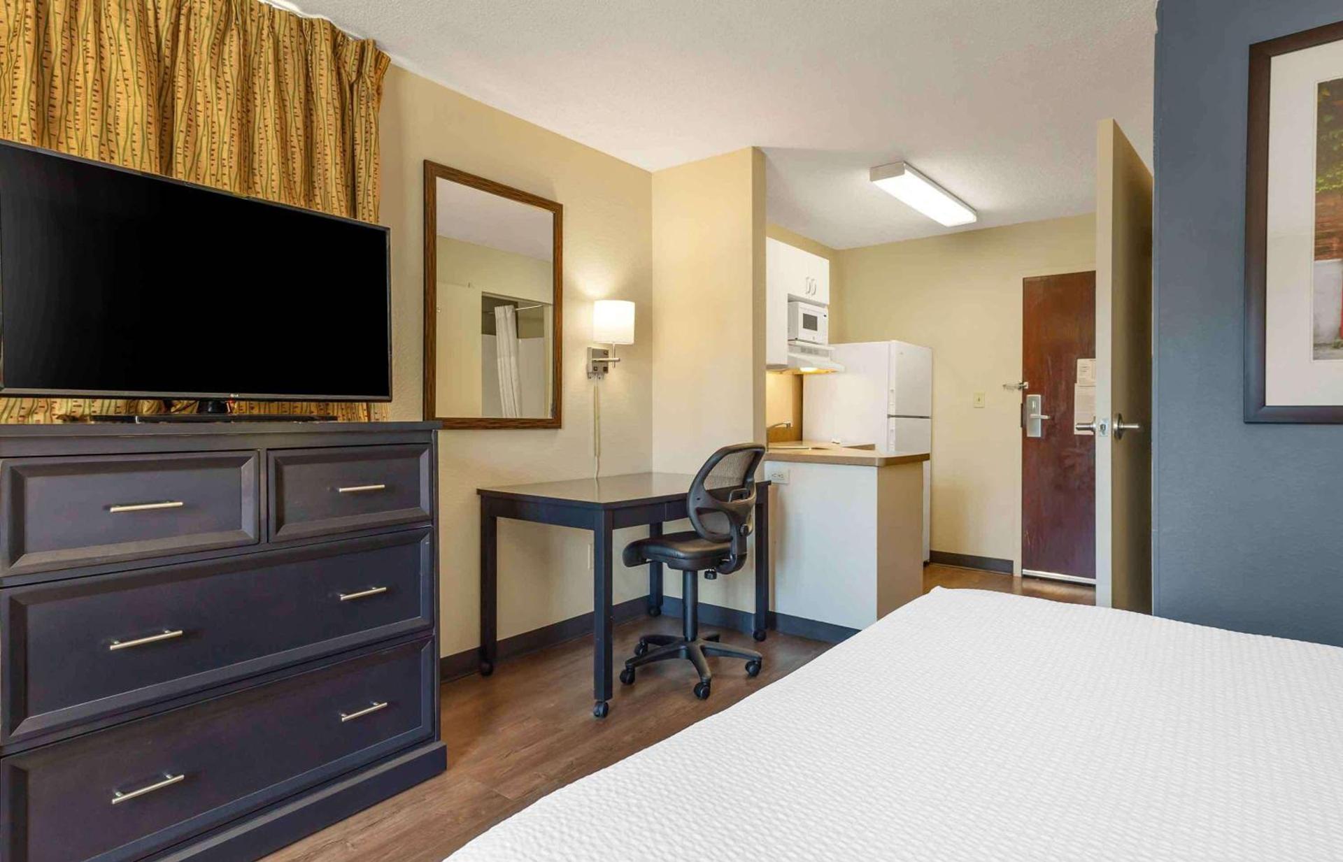 Extended Stay America Suites - Providence - Warwick photo 13