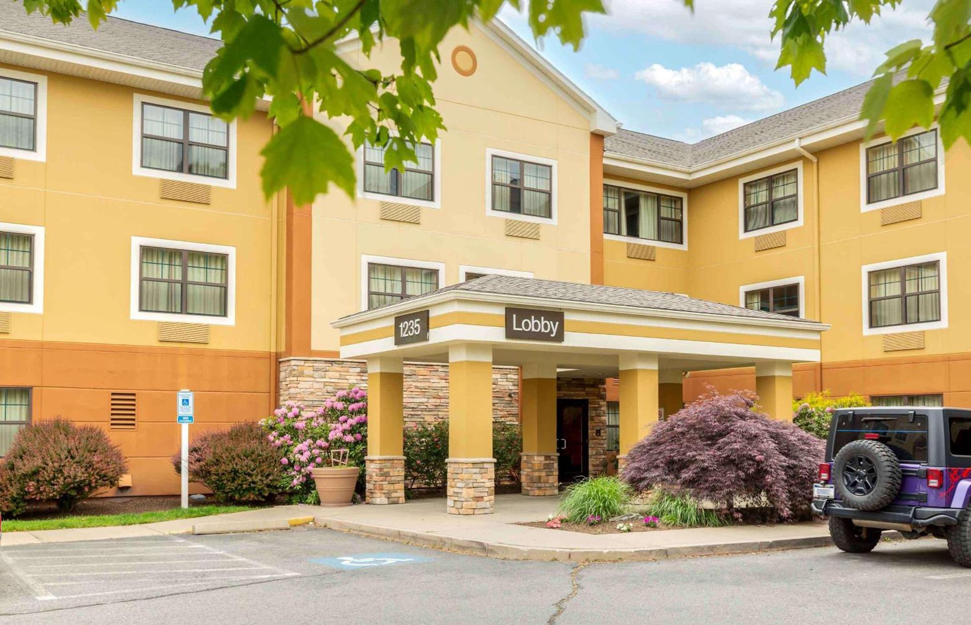Extended Stay America - Providence - West Warwick photo 2