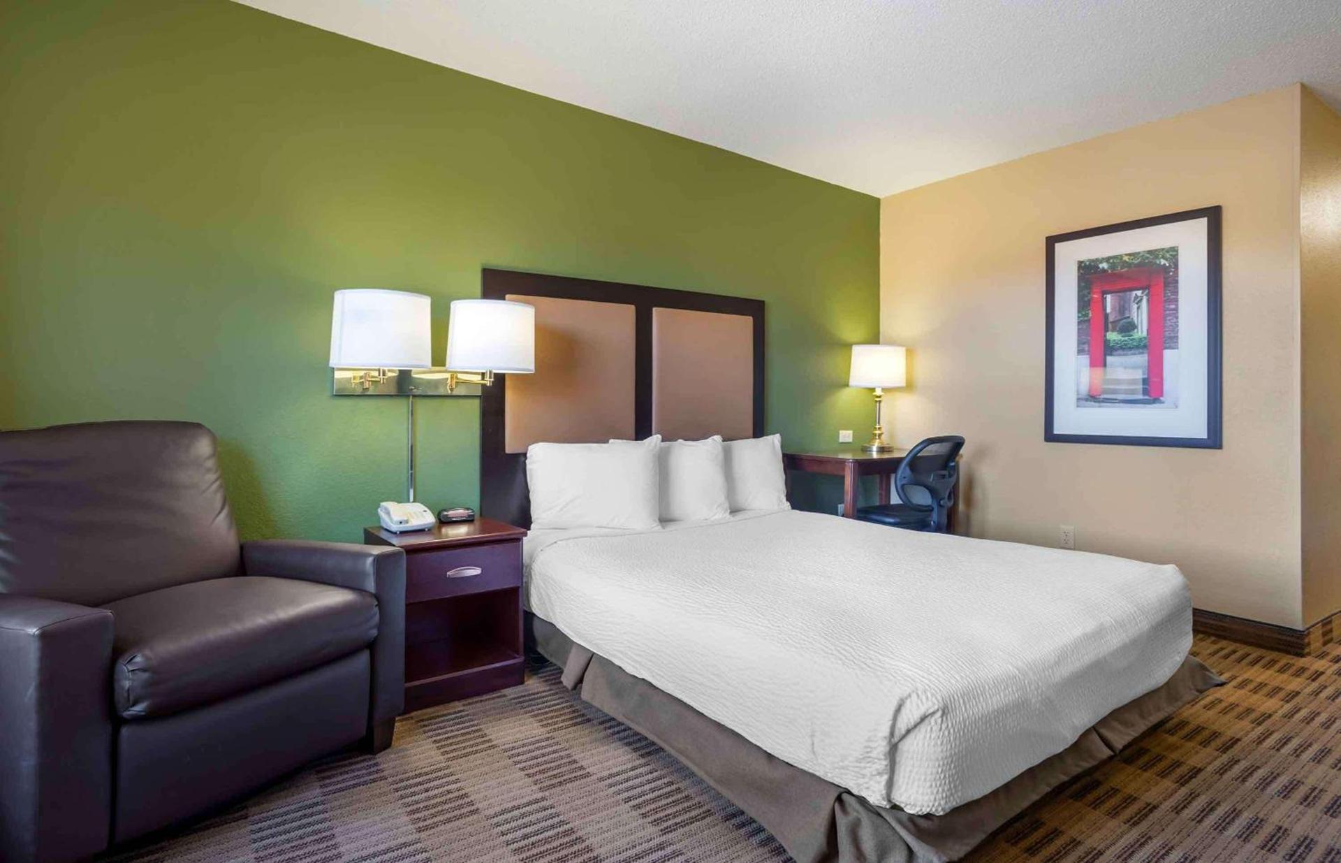 Extended Stay America Suites - Frederick - Westview Dr photo 9