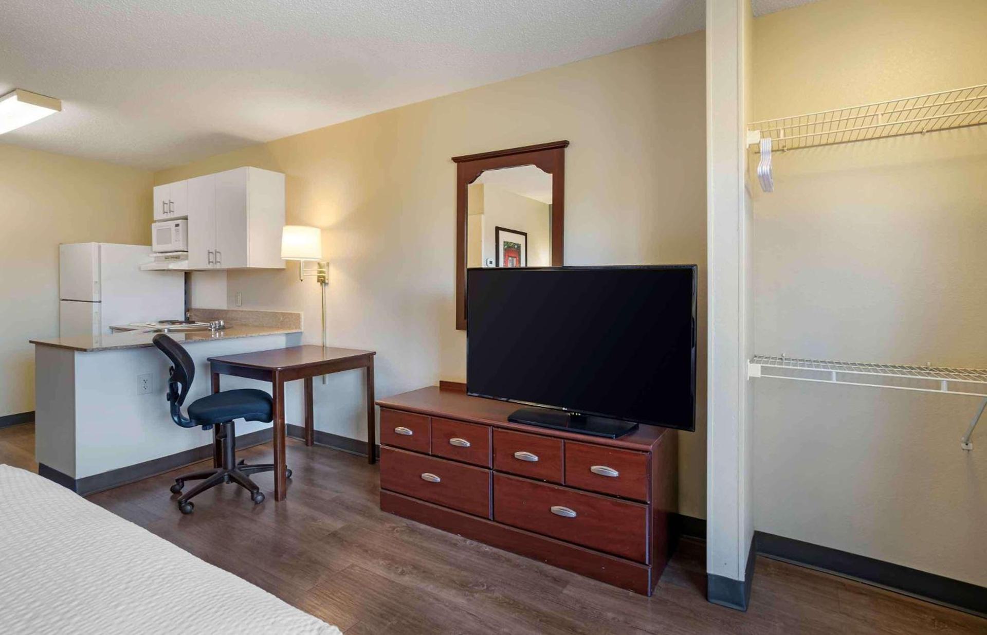Extended Stay America Suites - Frederick - Westview Dr photo 12