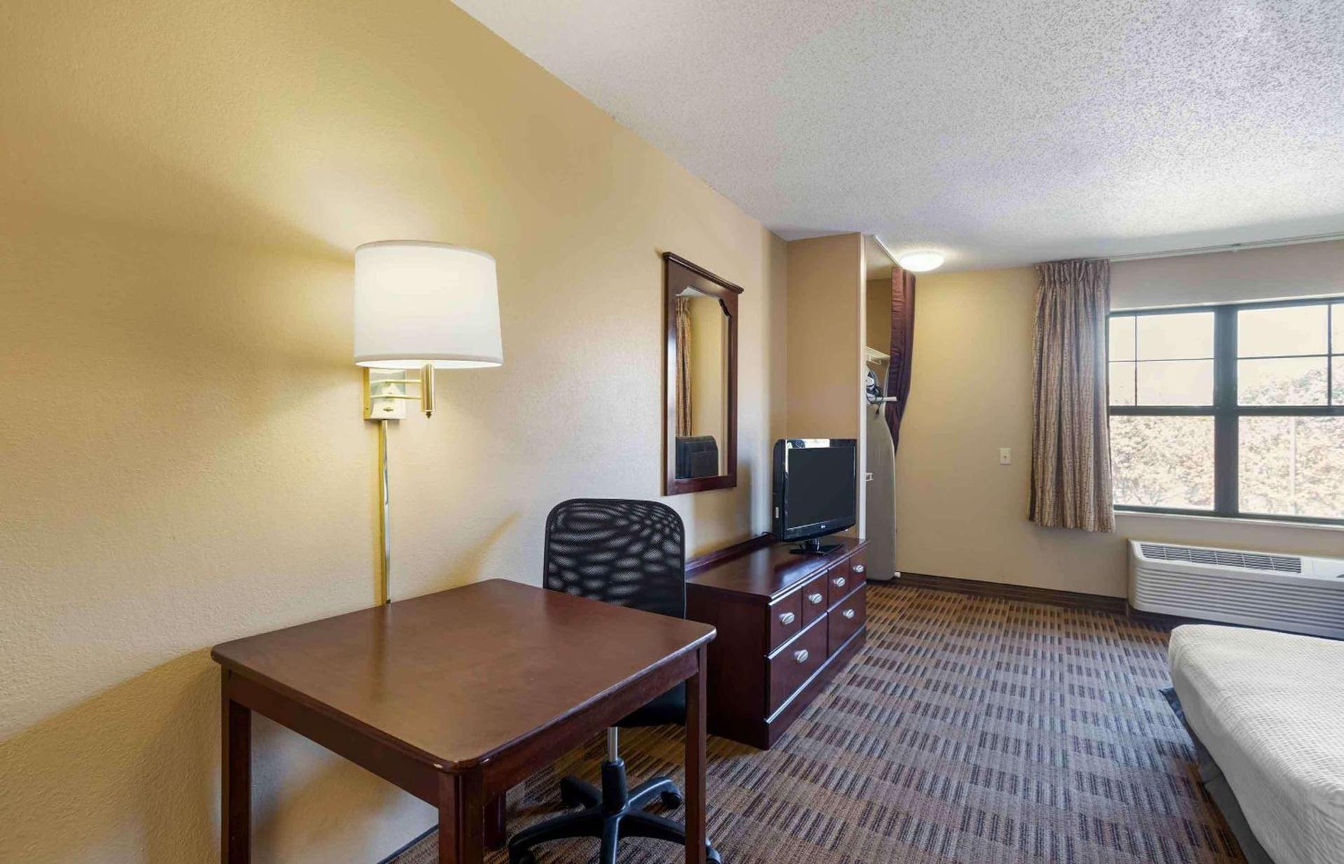 Extended Stay America Suites - Frederick - Westview Dr photo 13