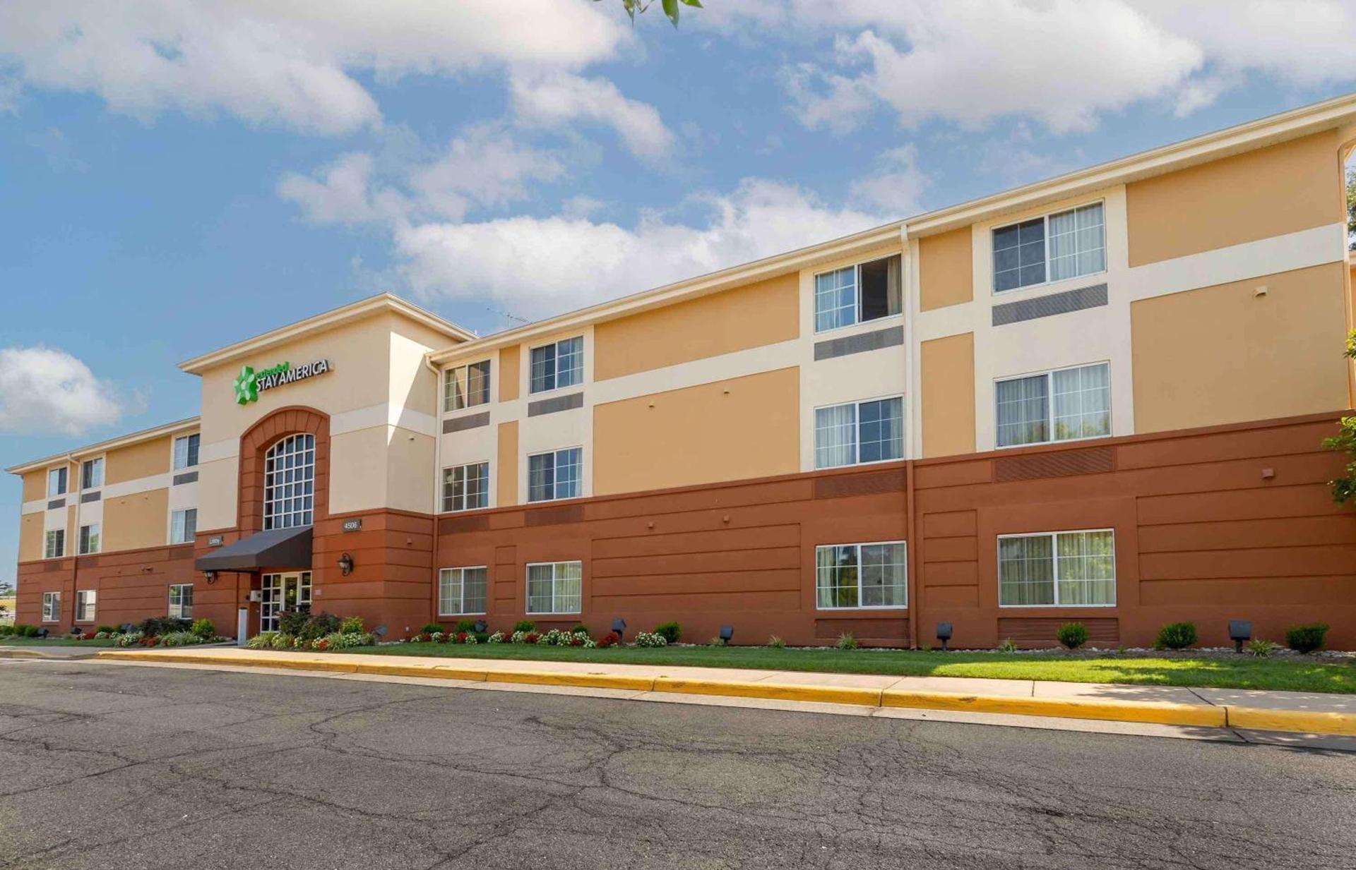 MainStay Suites Washington Dulles Airport photo 2