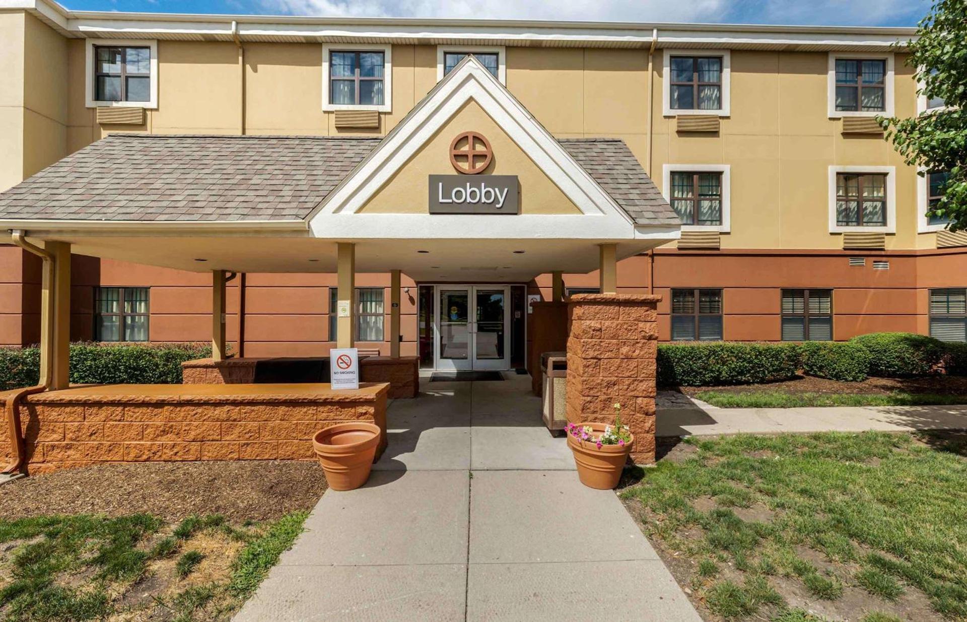 Extended Stay America Suites - Chicago - Gurnee photo 4