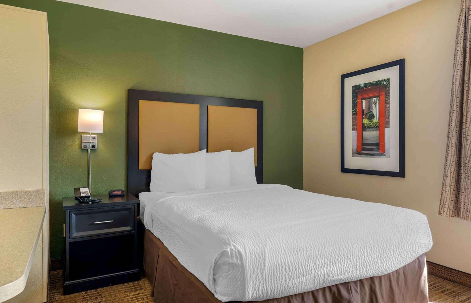 Extended Stay America Suites - Chicago - Gurnee photo 11
