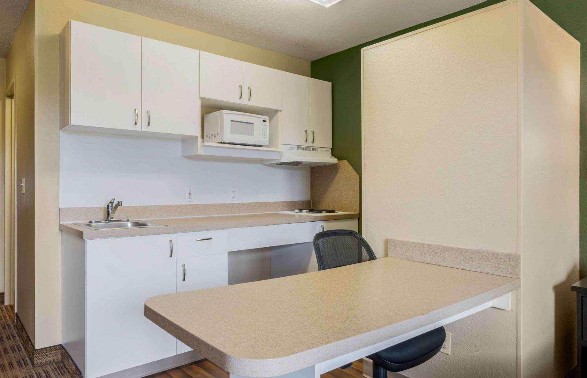 Extended Stay America Suites - Chicago - Gurnee photo 14