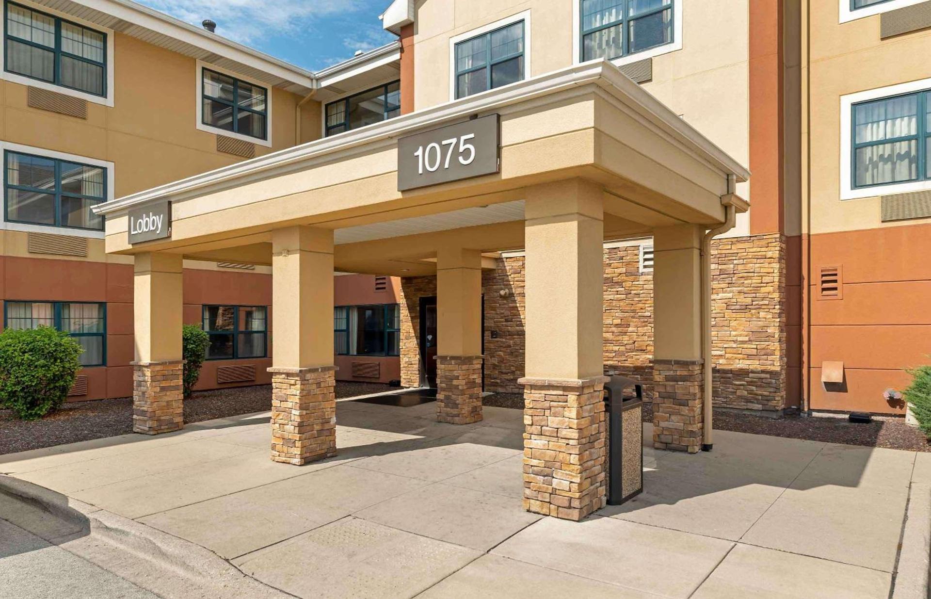 Extended Stay America Select Suites - Chicago - Hanover Park photo 3